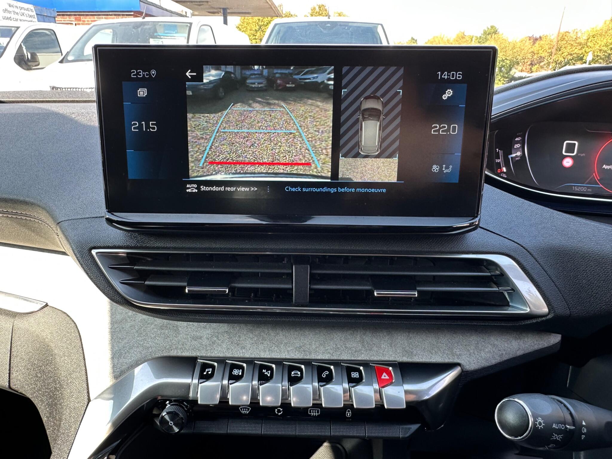 Peugeot 3008 view 13