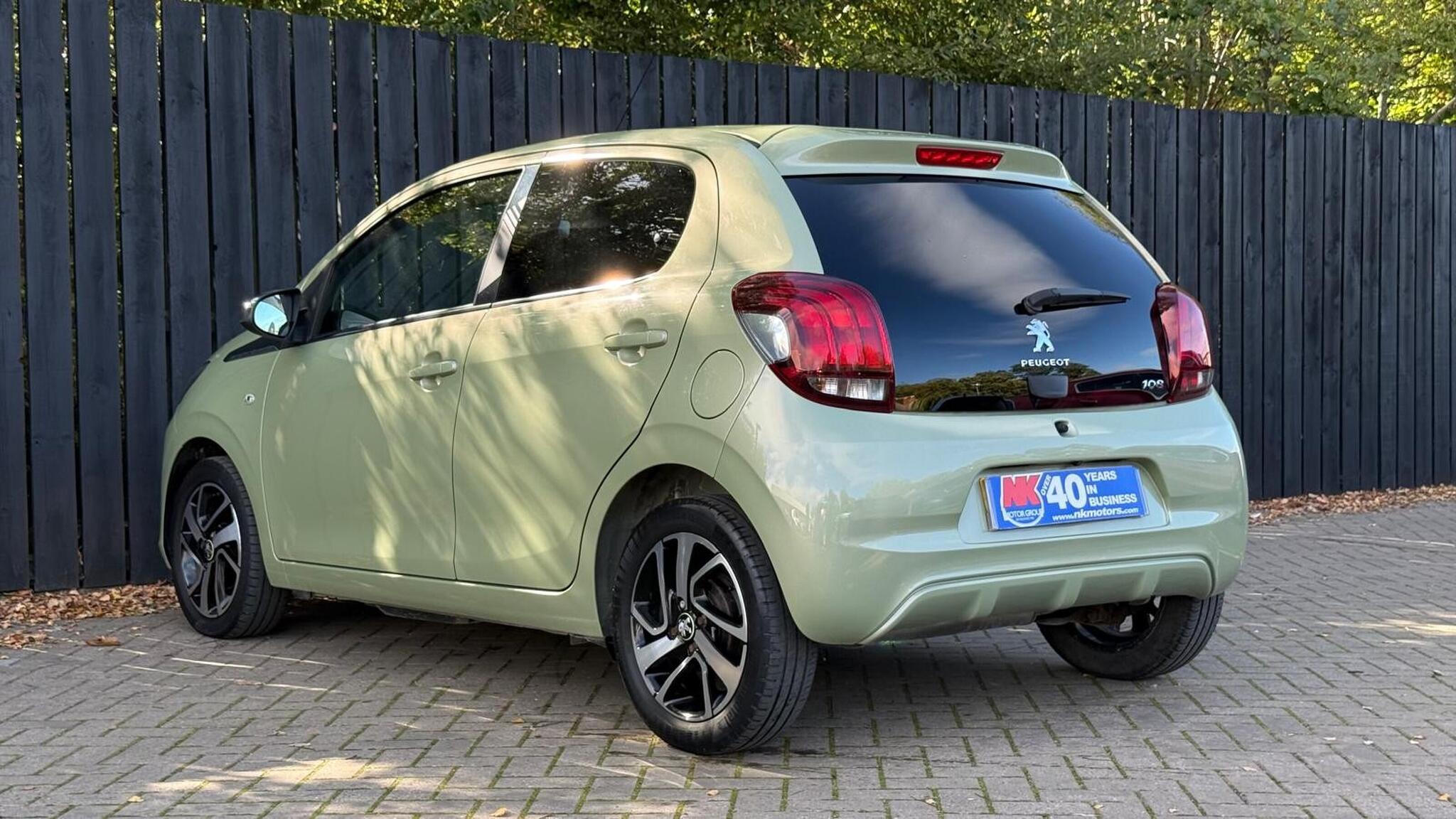 Peugeot 108 view 6