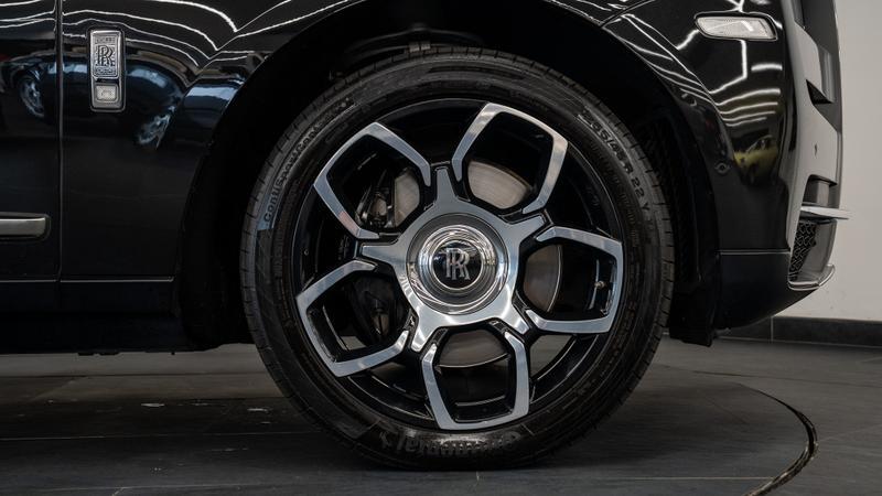 Rolls-Royce Cullinan view 12