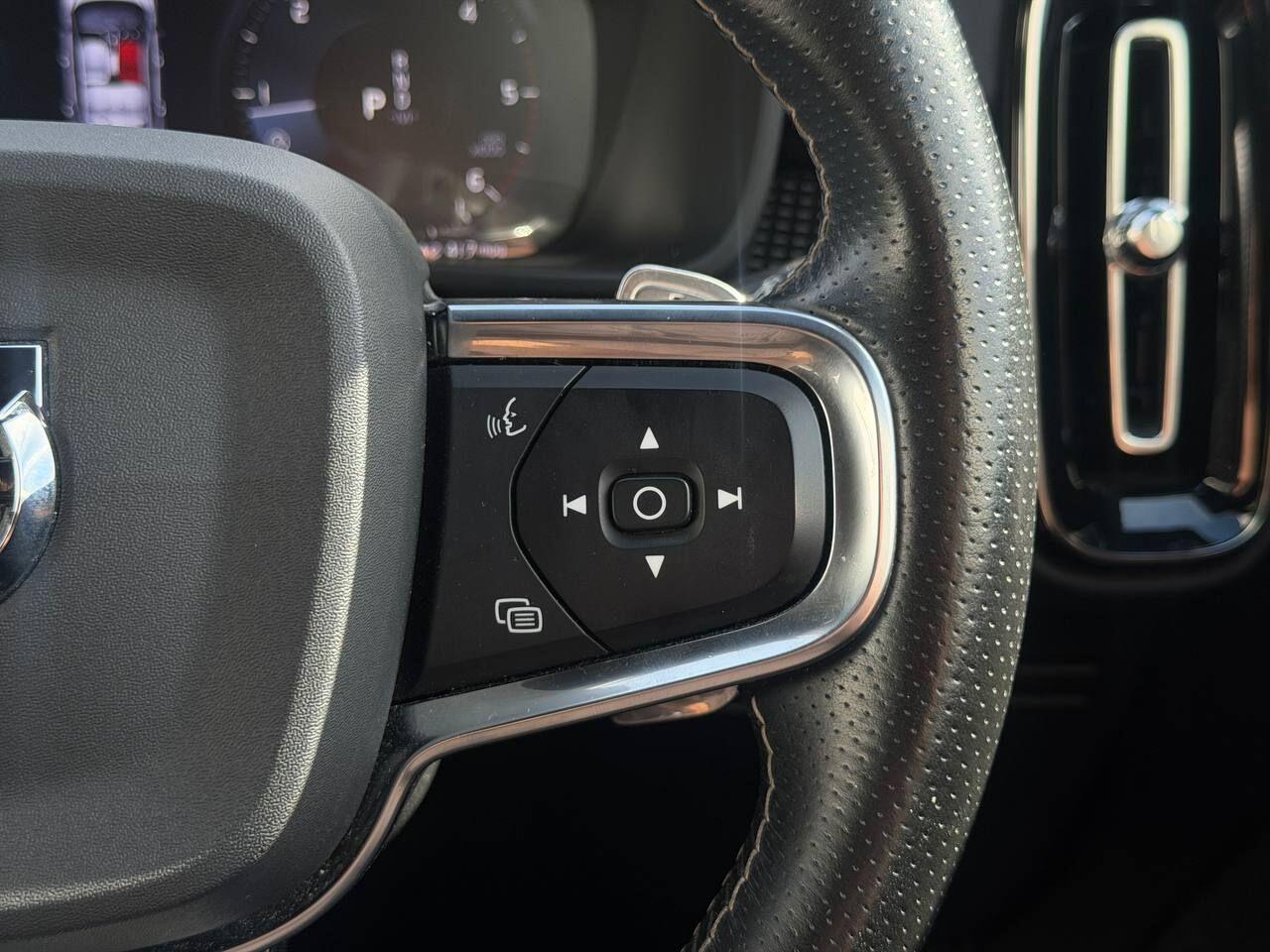 Volvo XC40 view 33