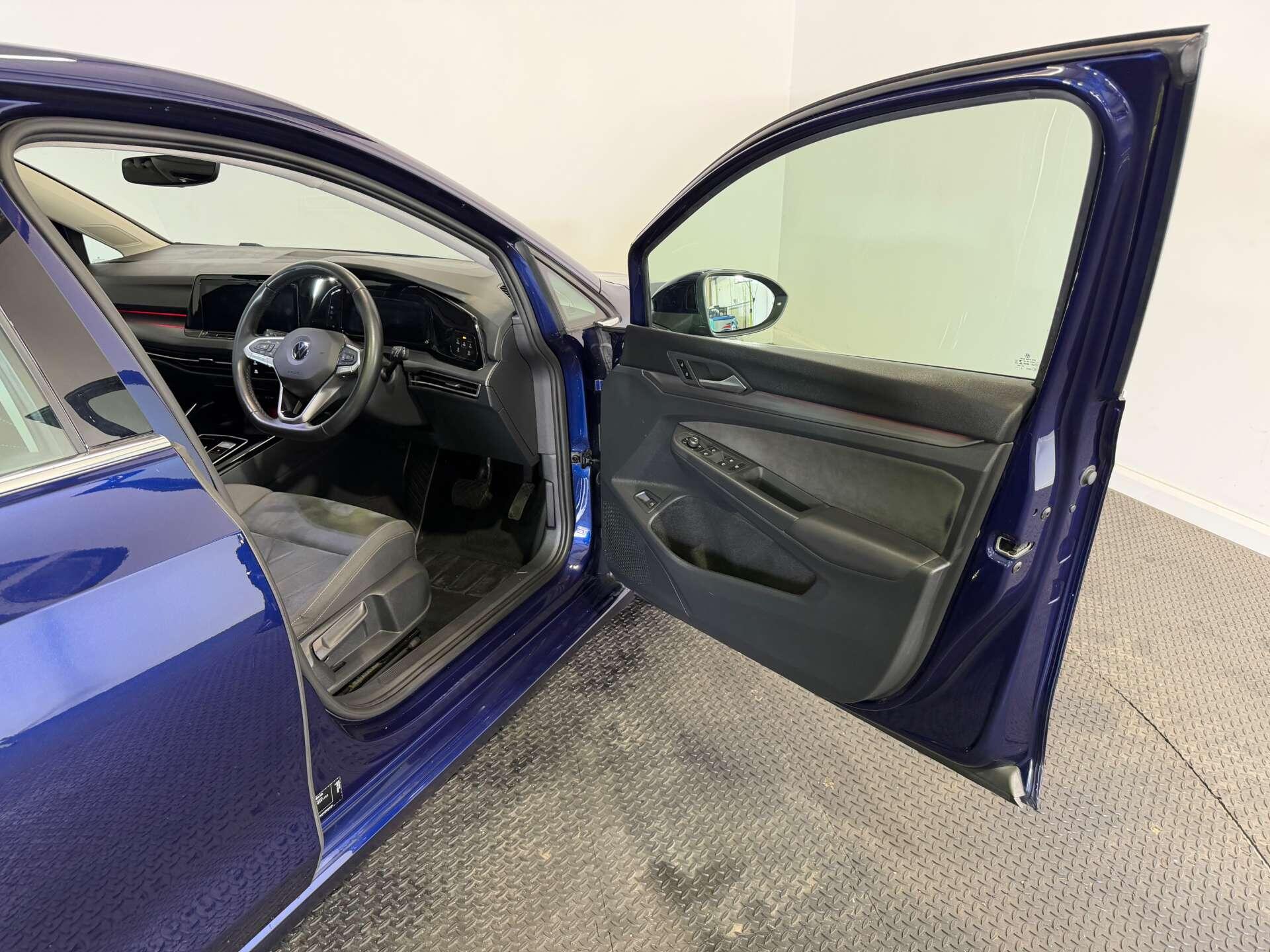 Volkswagen Golf view 17