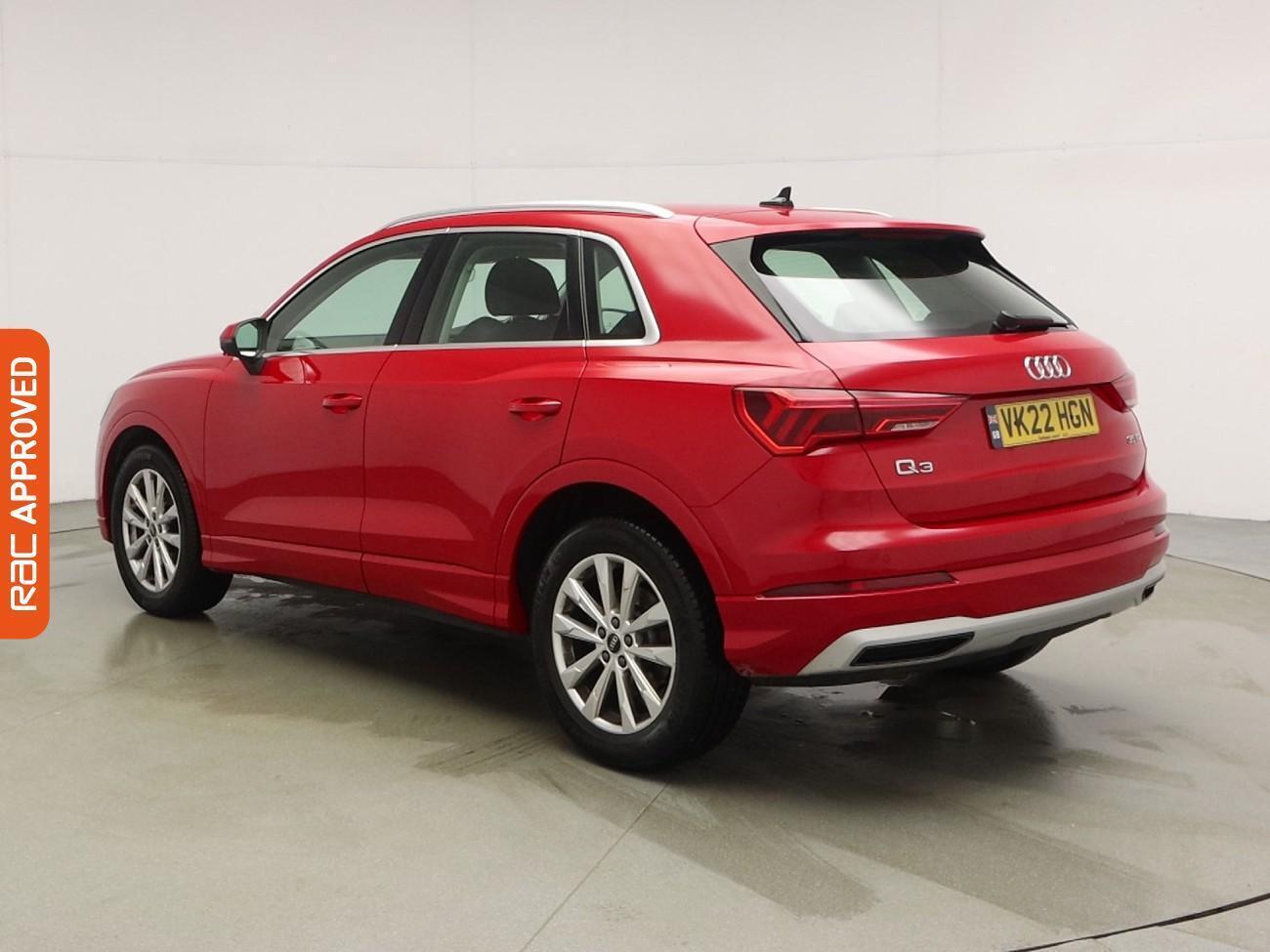 Audi Q3 view 4