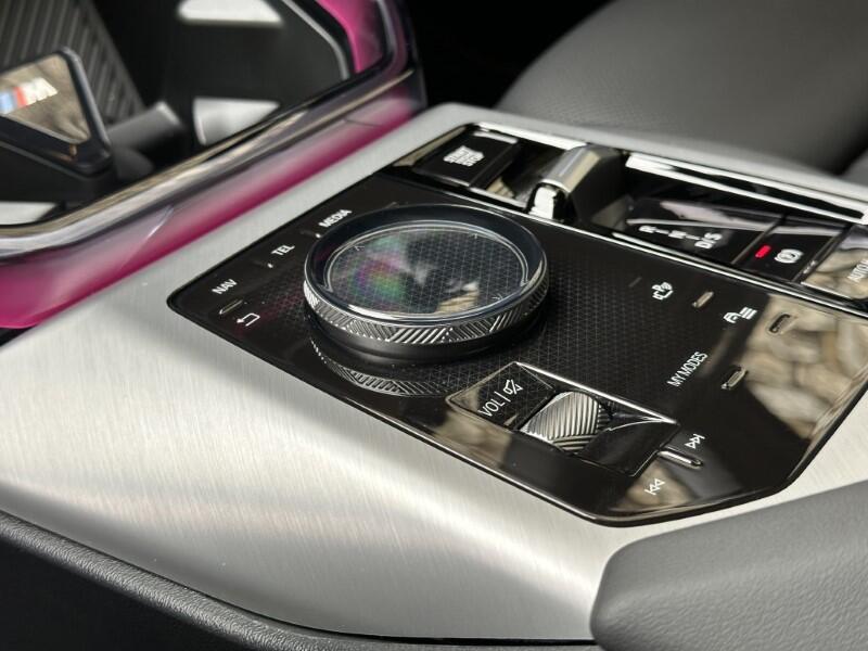 BMW X3 view 21