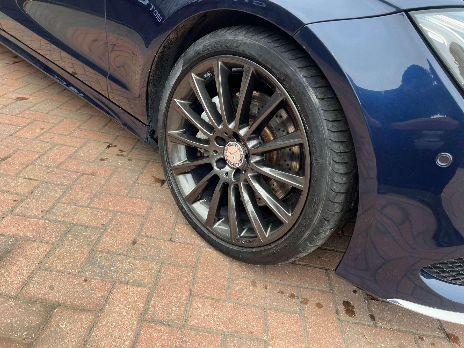 Mercedes-Benz CLS view 51
