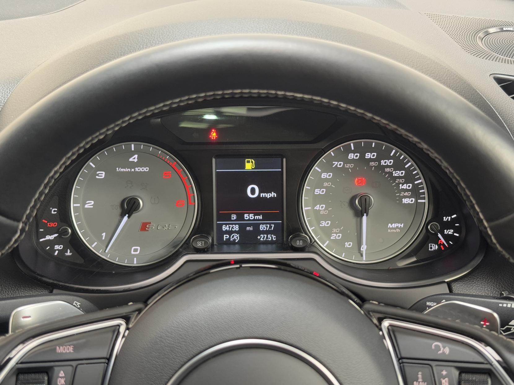 Audi SQ5 view 37