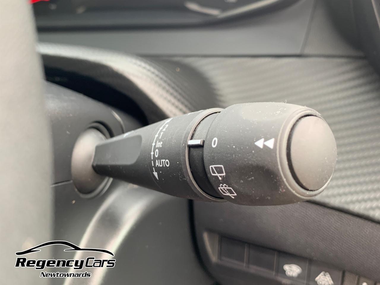 Peugeot 208 view 19
