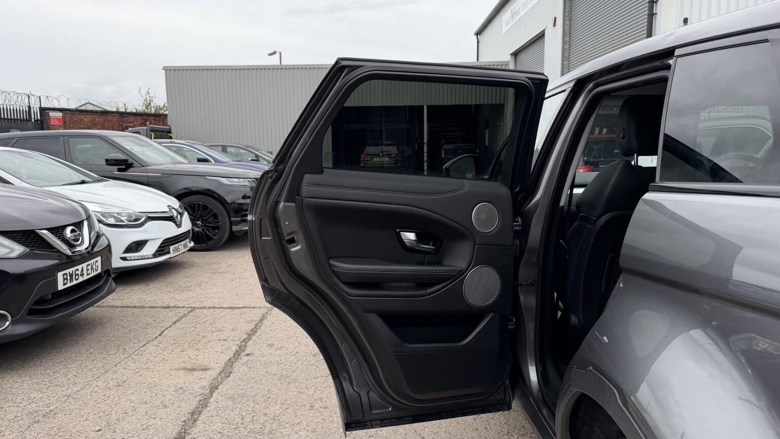Land Rover Range Rover Evoque view 20
