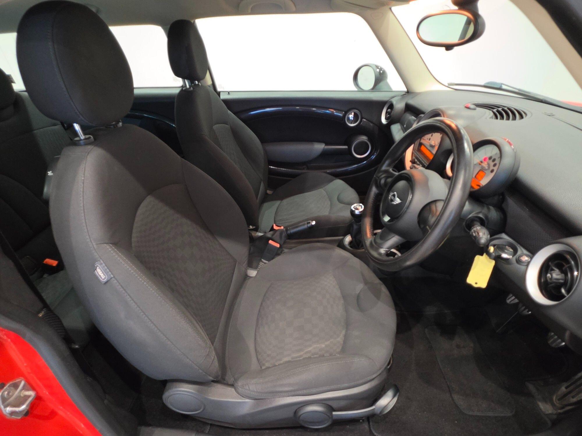 Mini Clubman view 21