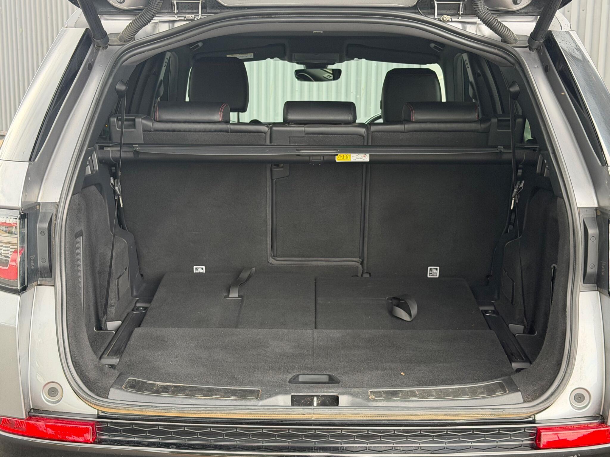 Land Rover Discovery Sport view 17