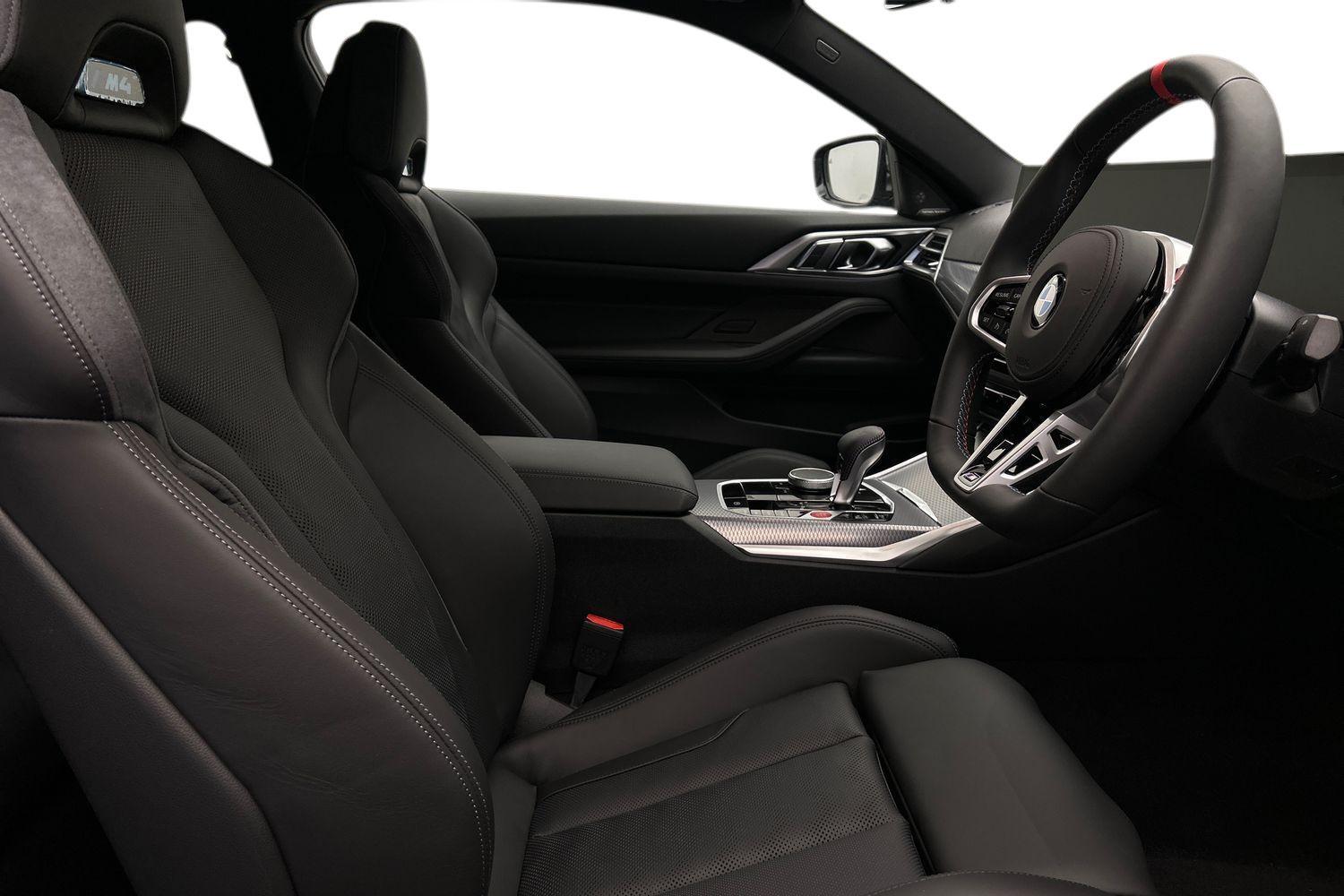 BMW M4 view 11