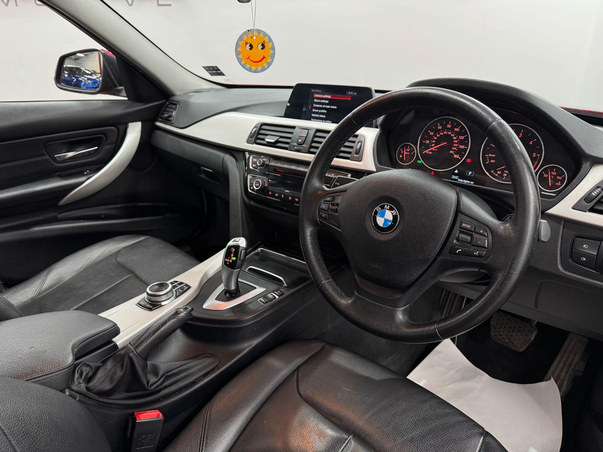 BMW 3 Series view 22