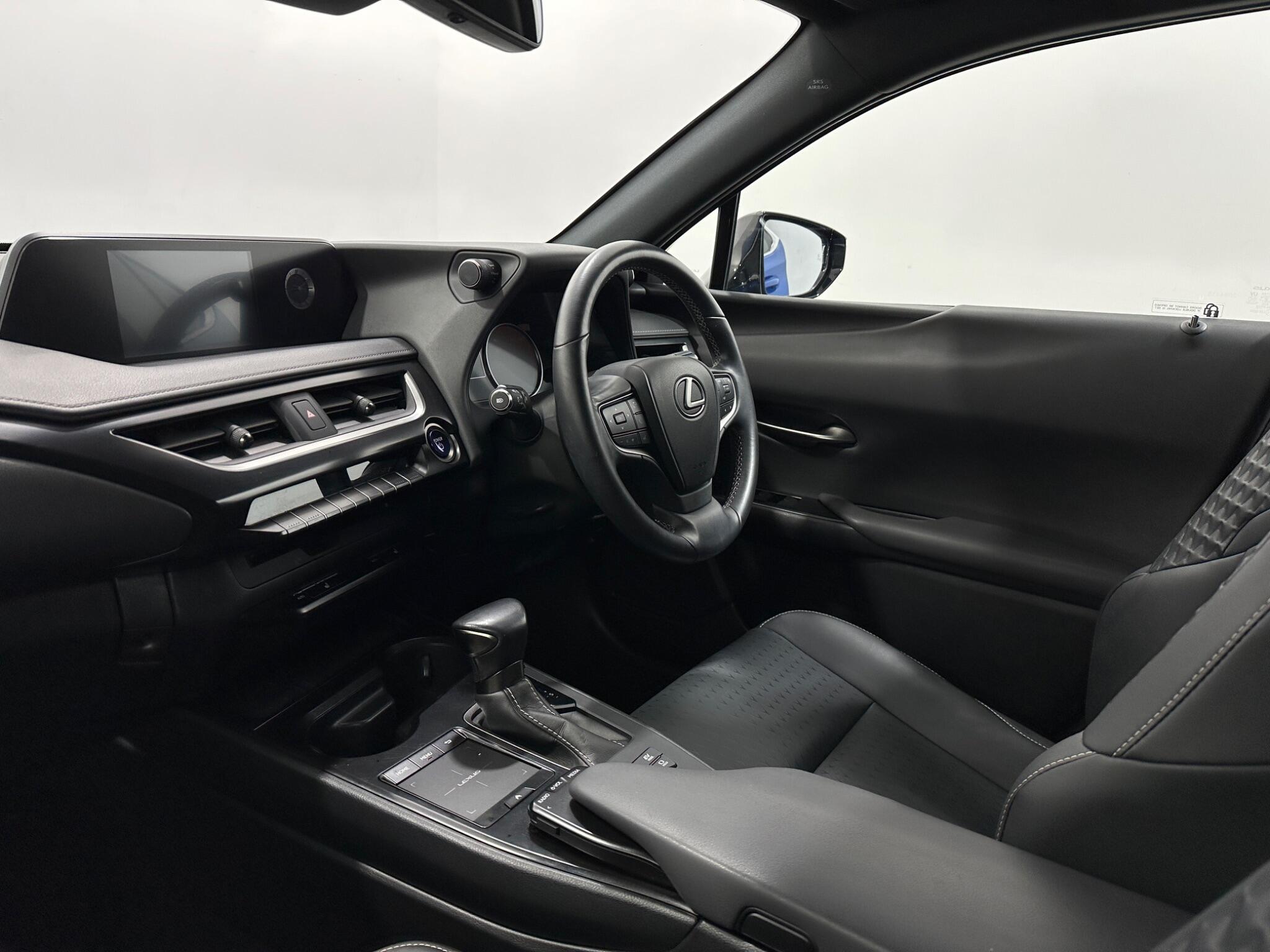 Lexus UX view 31