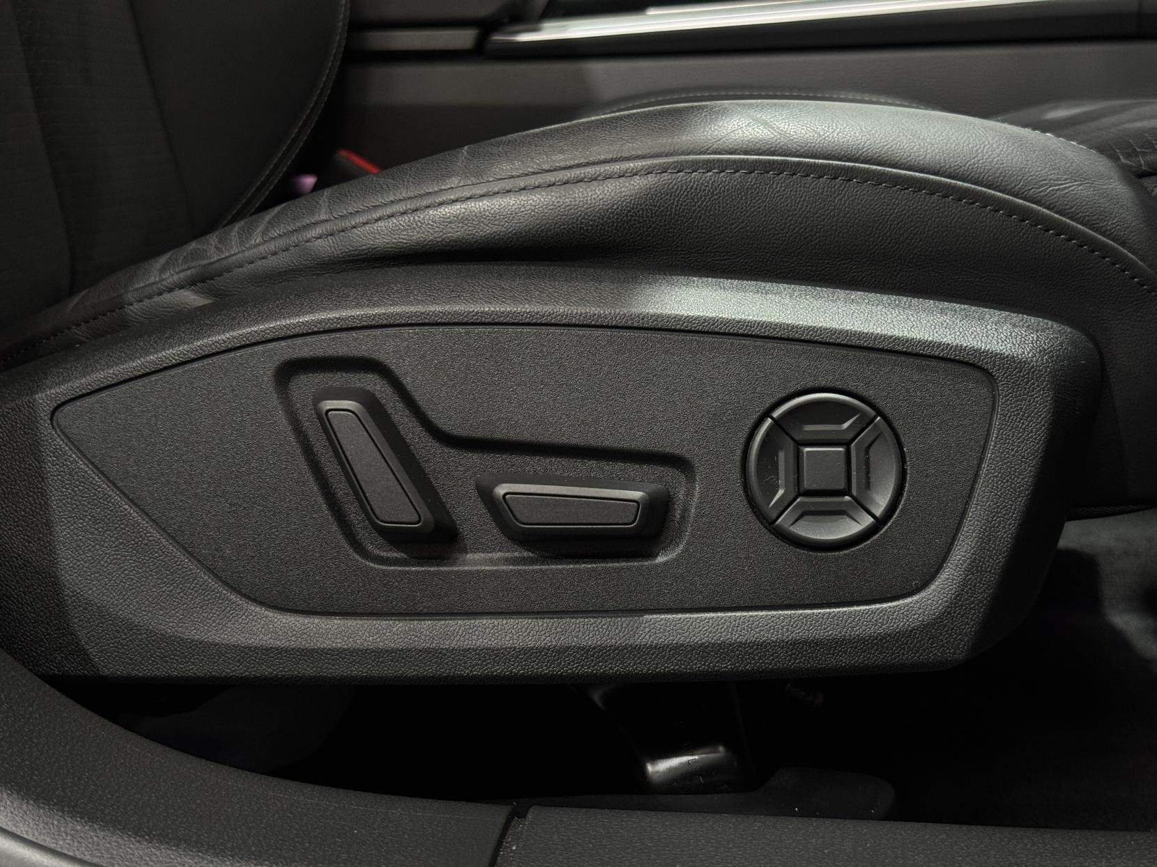 Audi A6 Saloon view 20