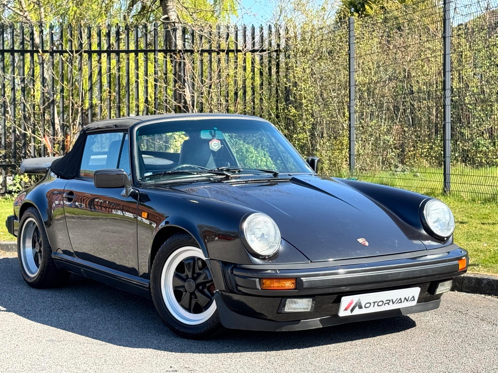 Porsche 911 view 10