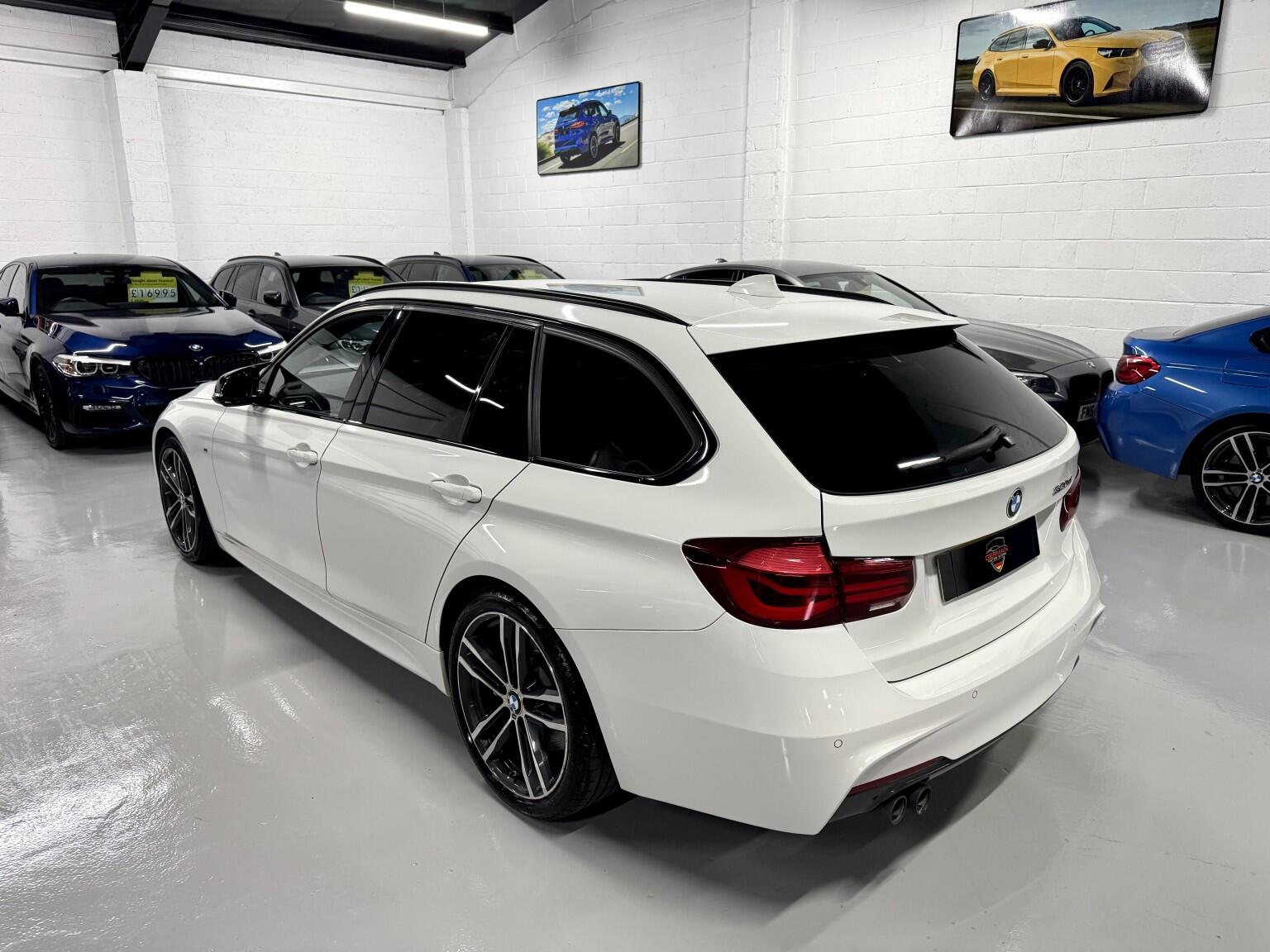 BMW 3 Series view 22