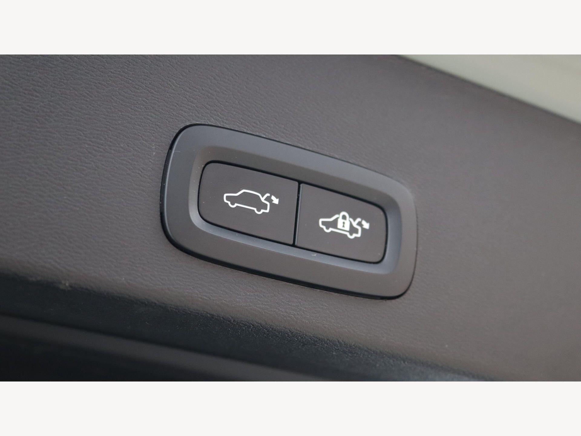 Volvo XC40 view 31