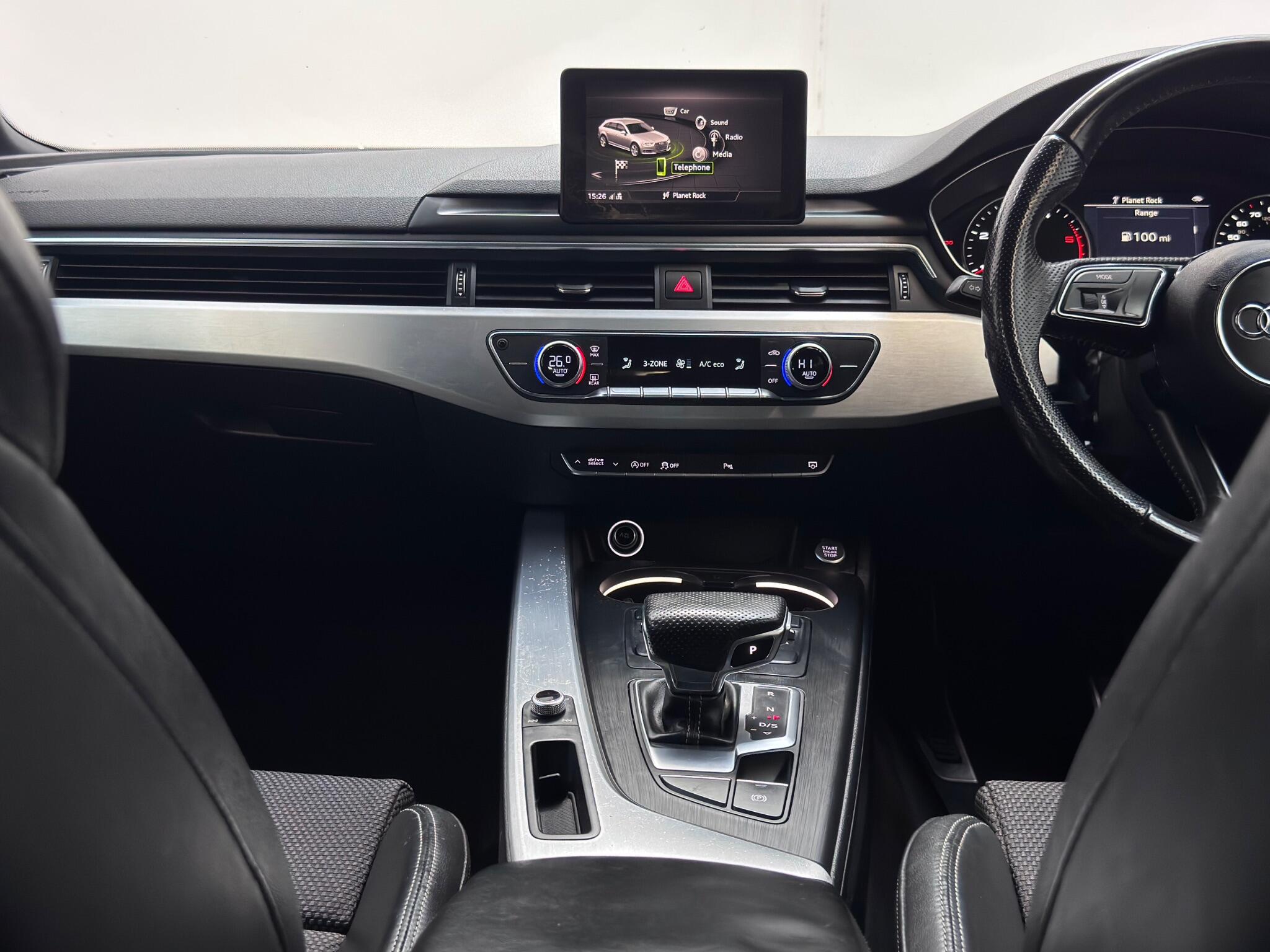 Audi A4 view 11