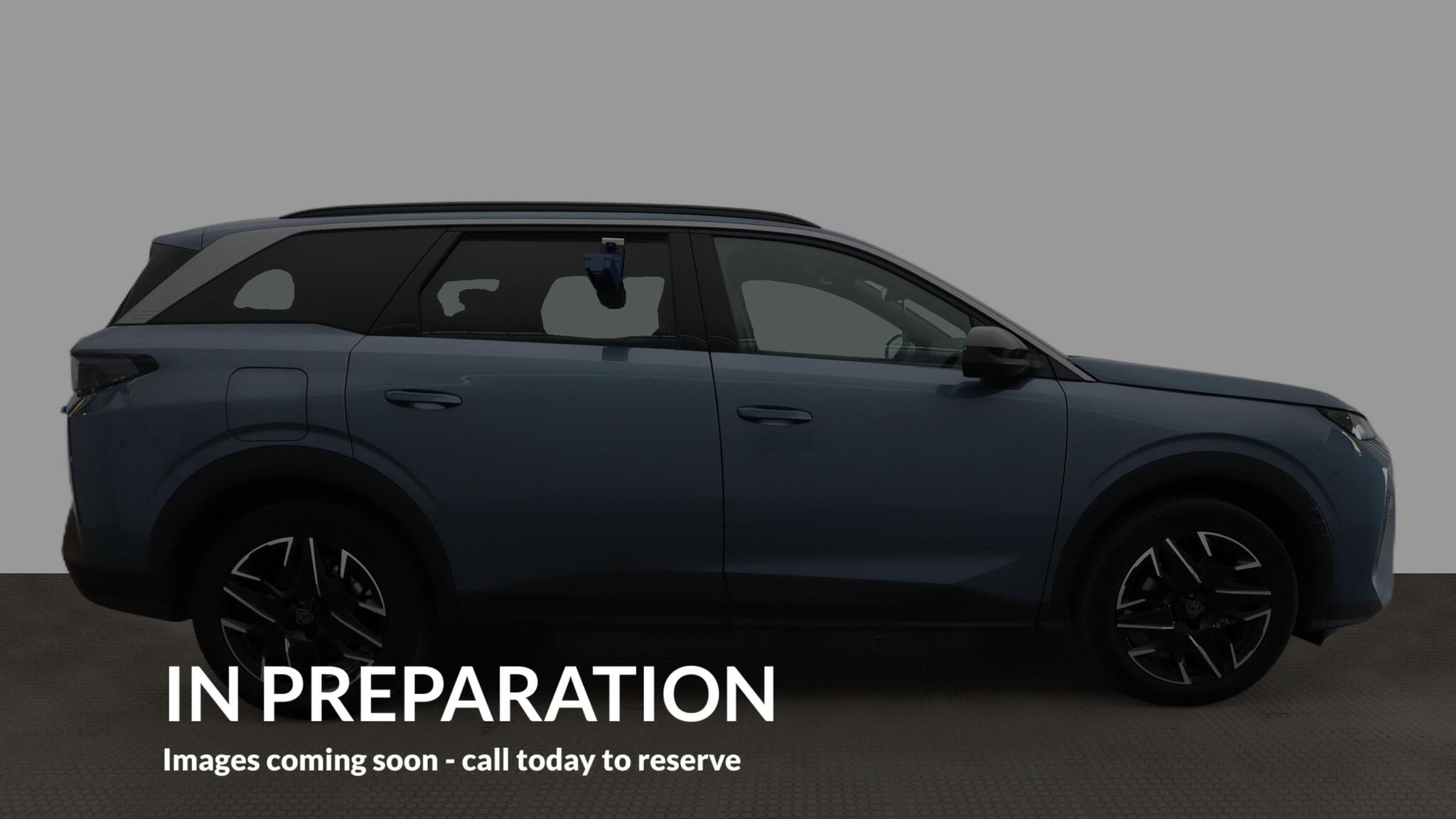 Peugeot 5008 view 5