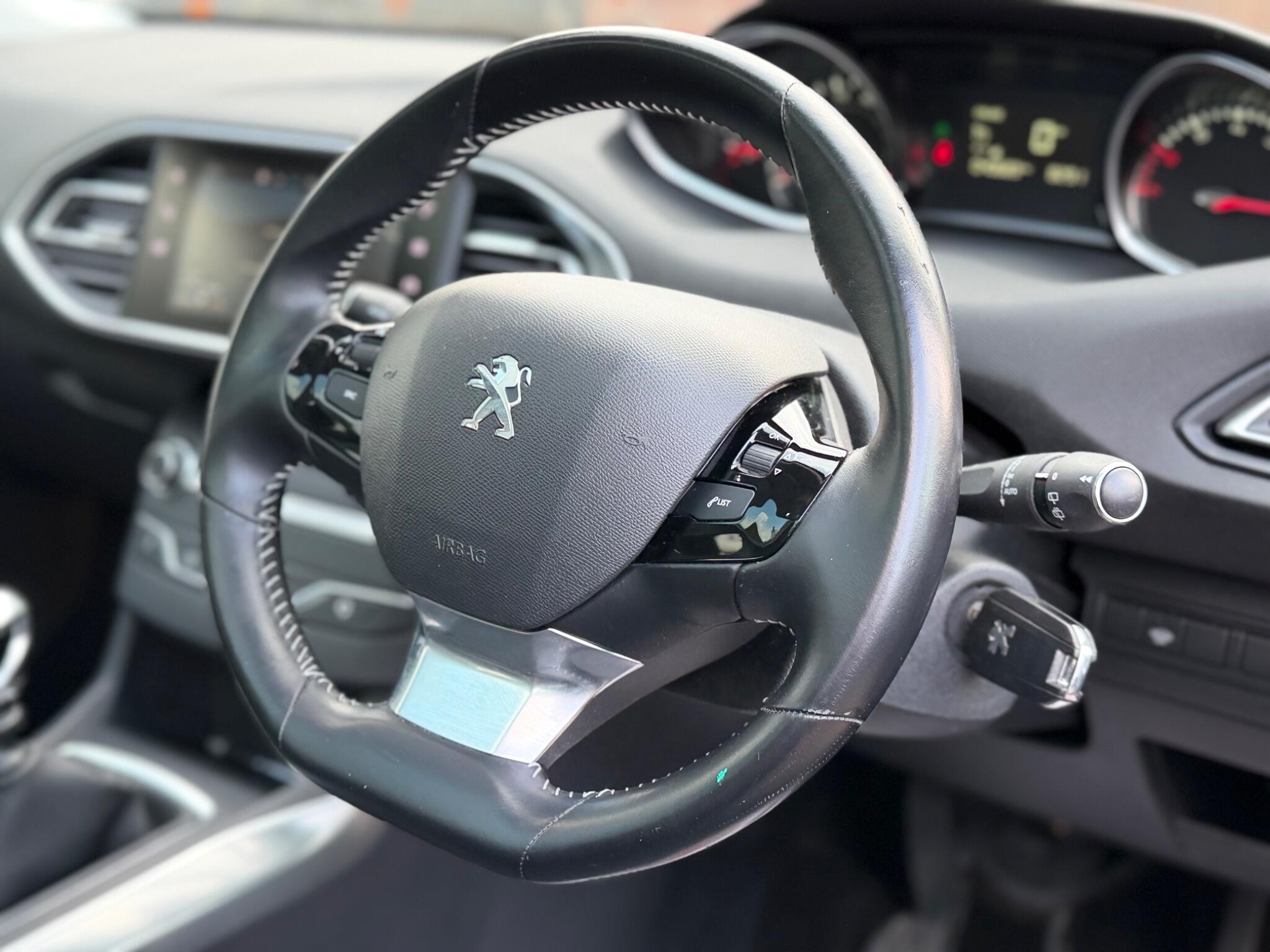 Peugeot 308 view 20