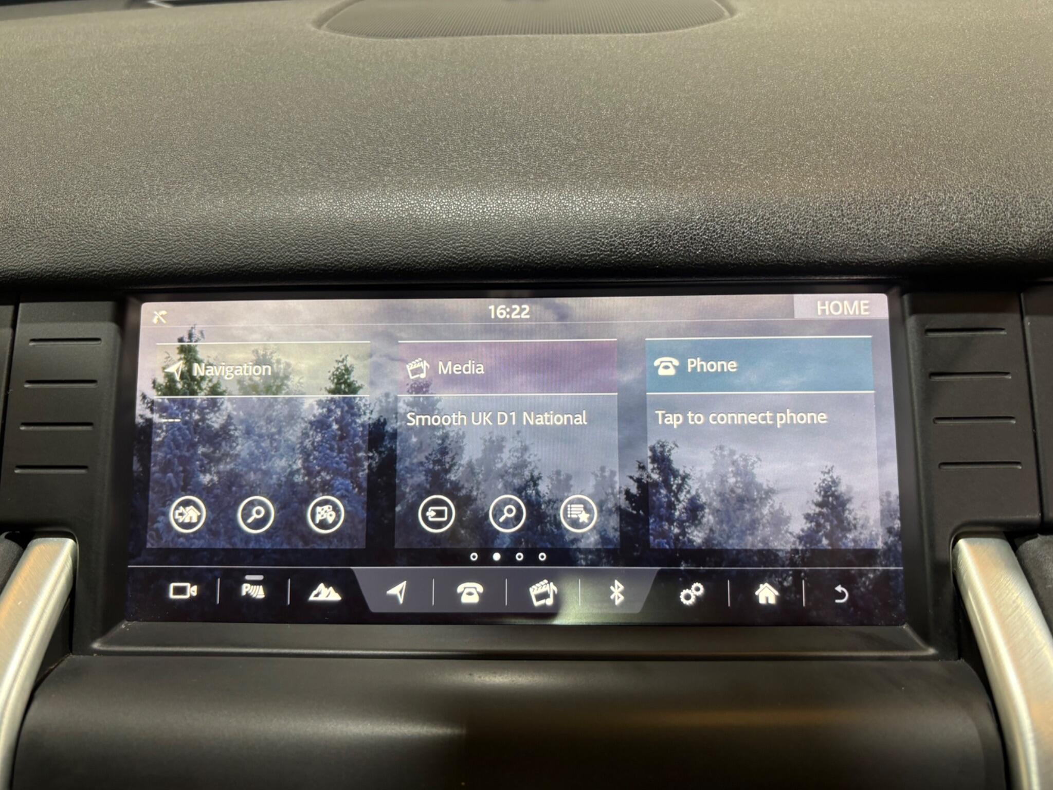 Land Rover Discovery Sport view 54
