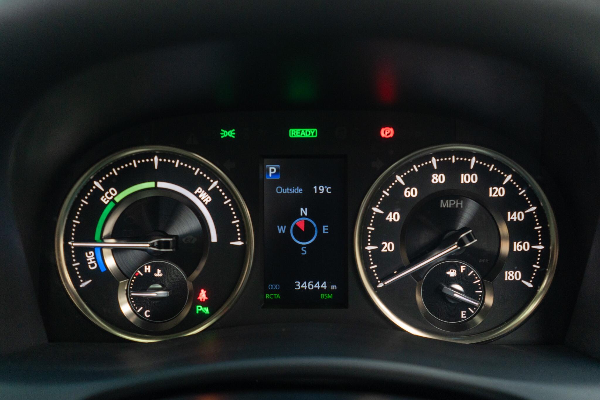 Toyota Alphard view 35