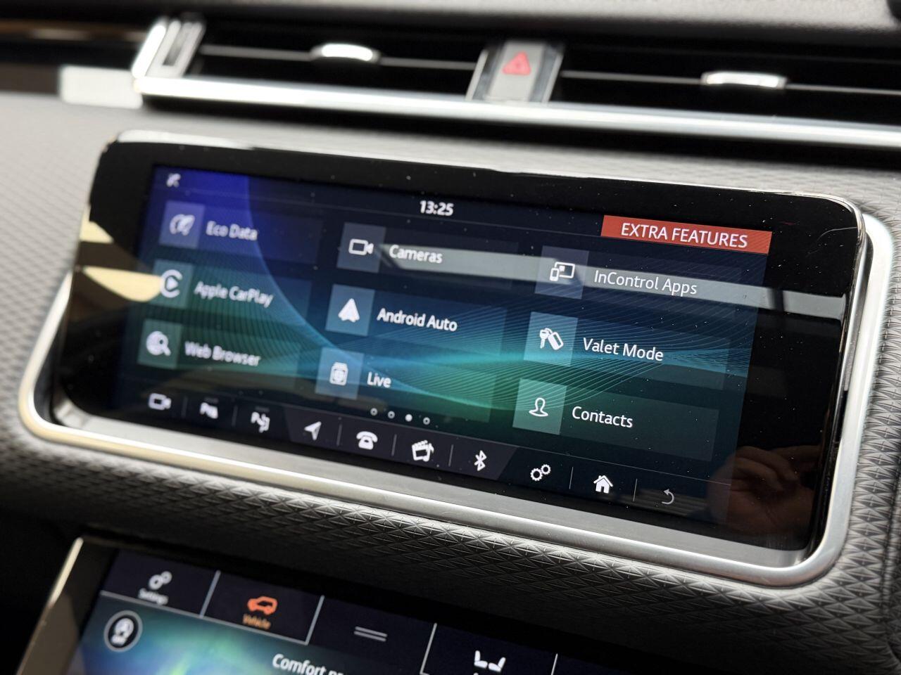 Land Rover Range Rover Velar view 53