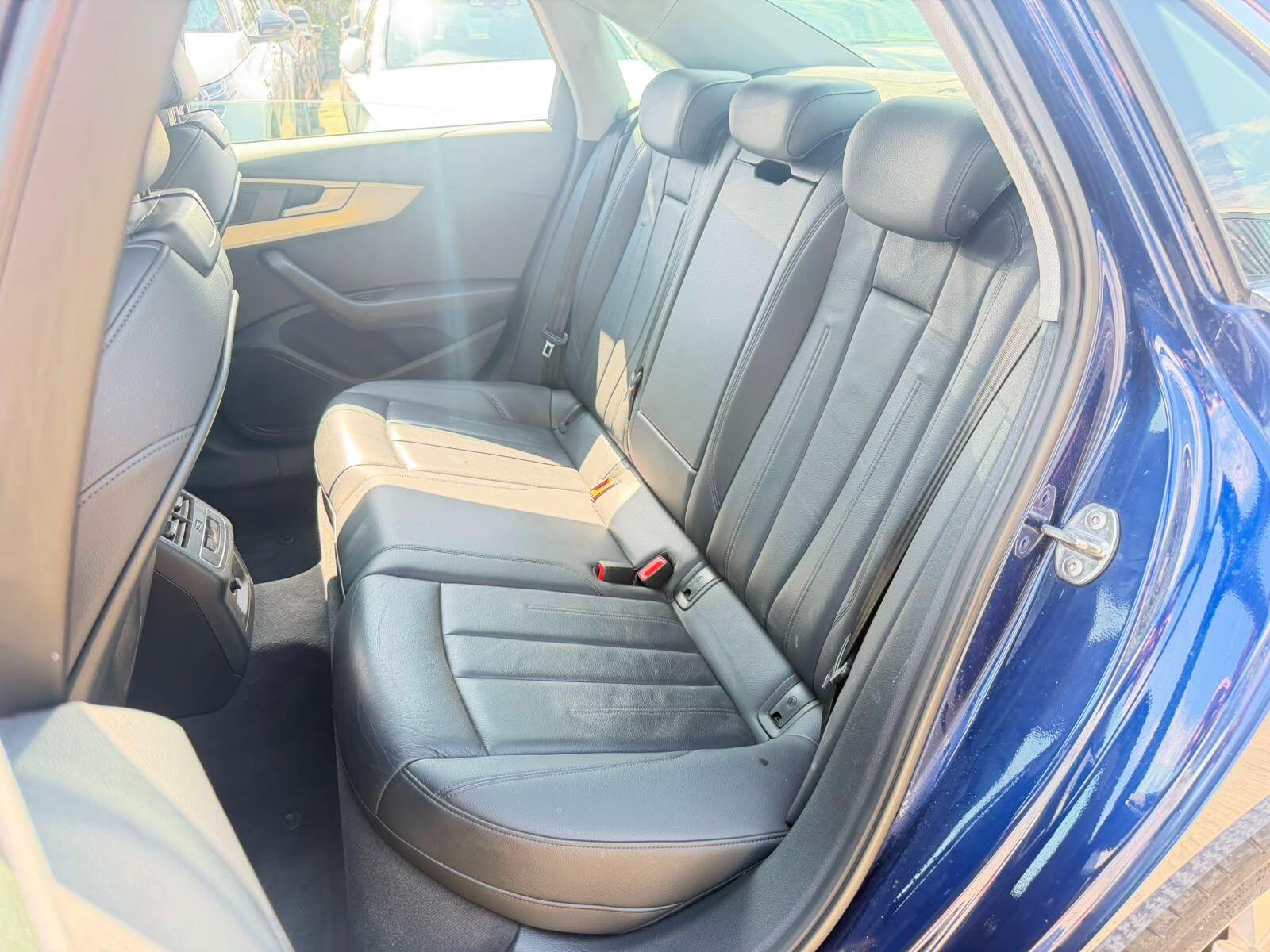 Audi A4 view 27