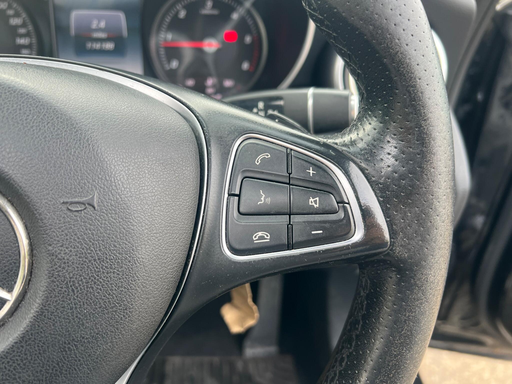 Mercedes-Benz C-Class view 48