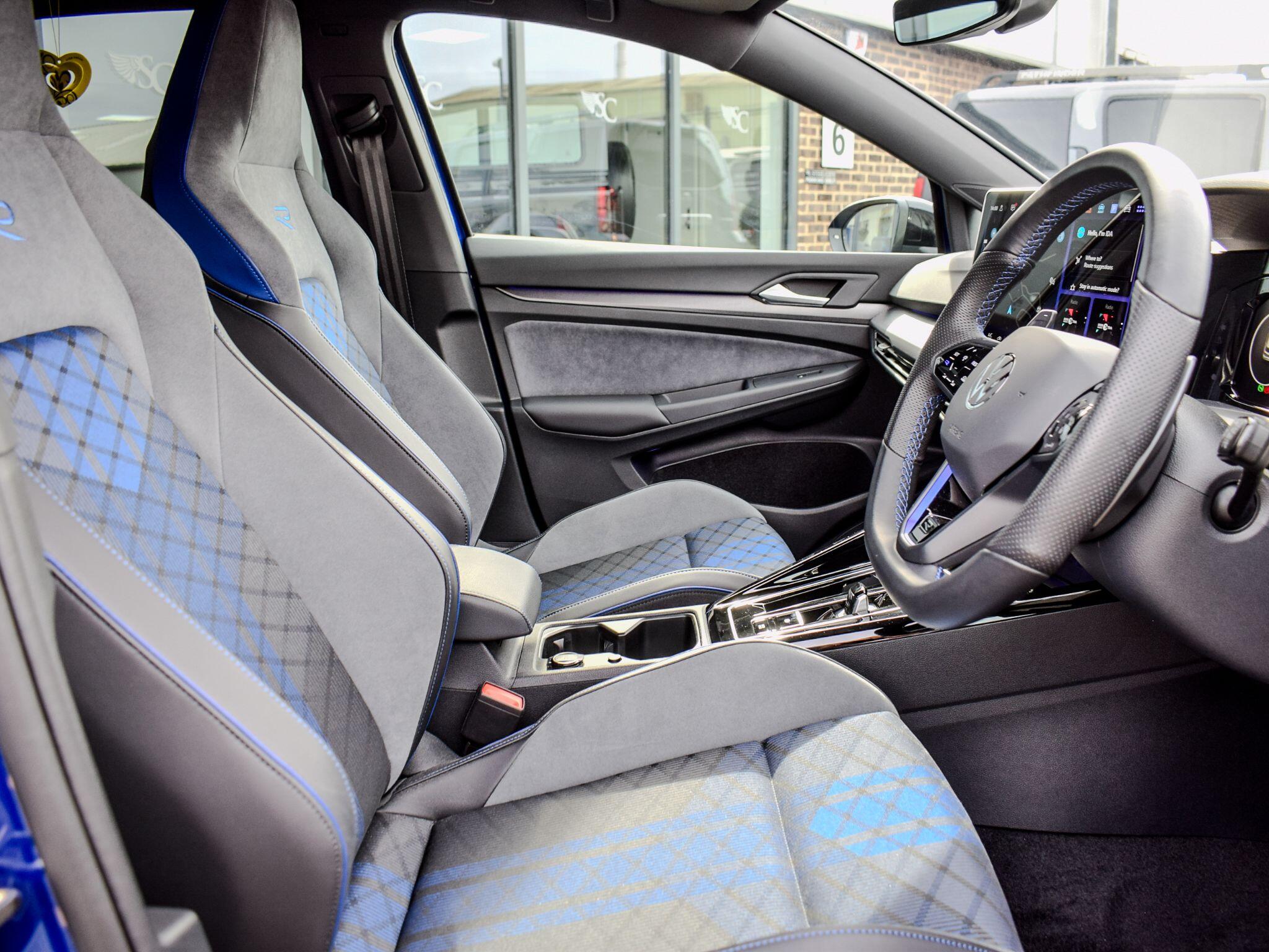 Volkswagen Golf view 15
