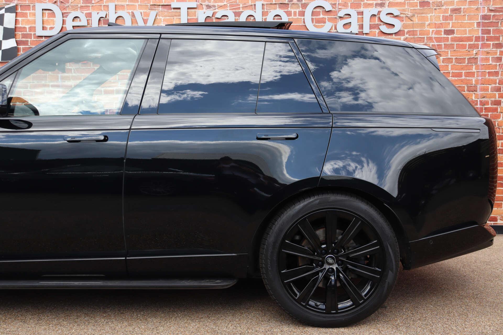 Land Rover Range Rover view 20