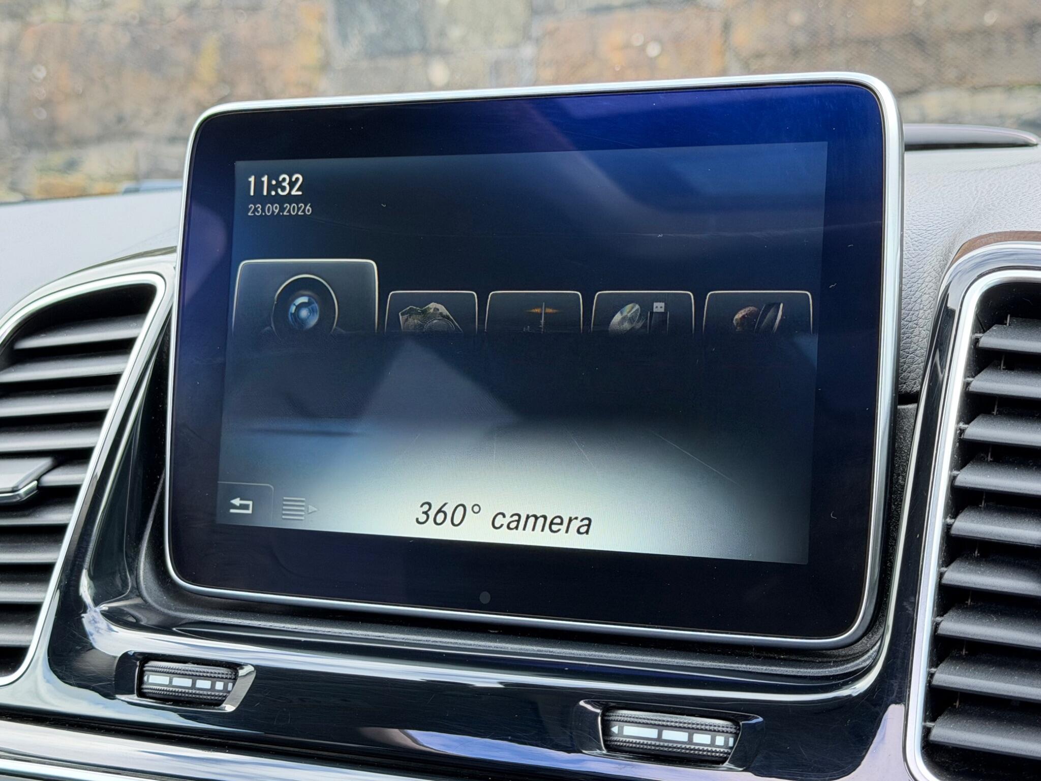 Mercedes-Benz GLE view 34