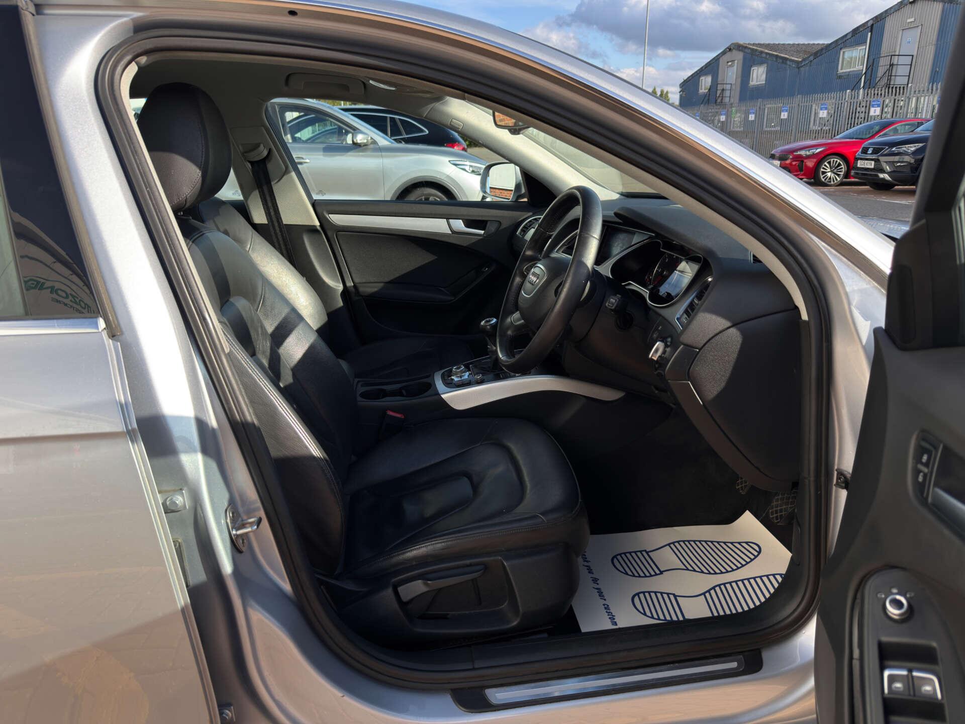 Audi A4 view 21