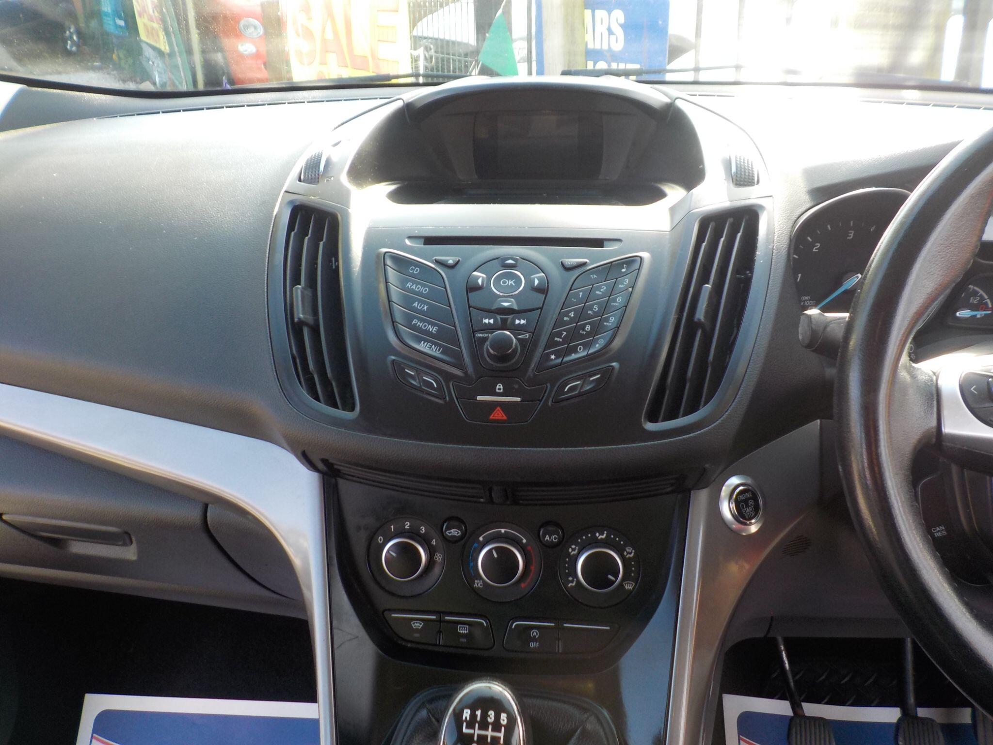 Ford Kuga 2.0 TDCi Zetec 2WD Euro 6 (s/s) 5dr