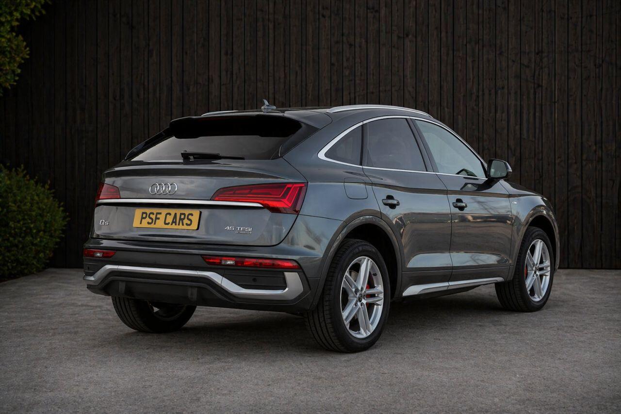 Audi Q5 view 13