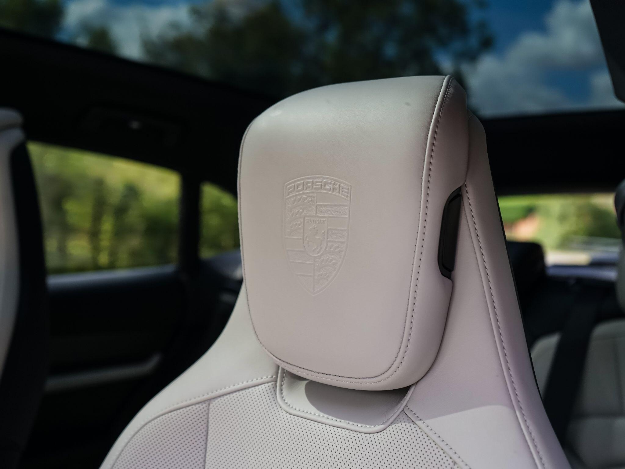 Porsche Taycan view 17