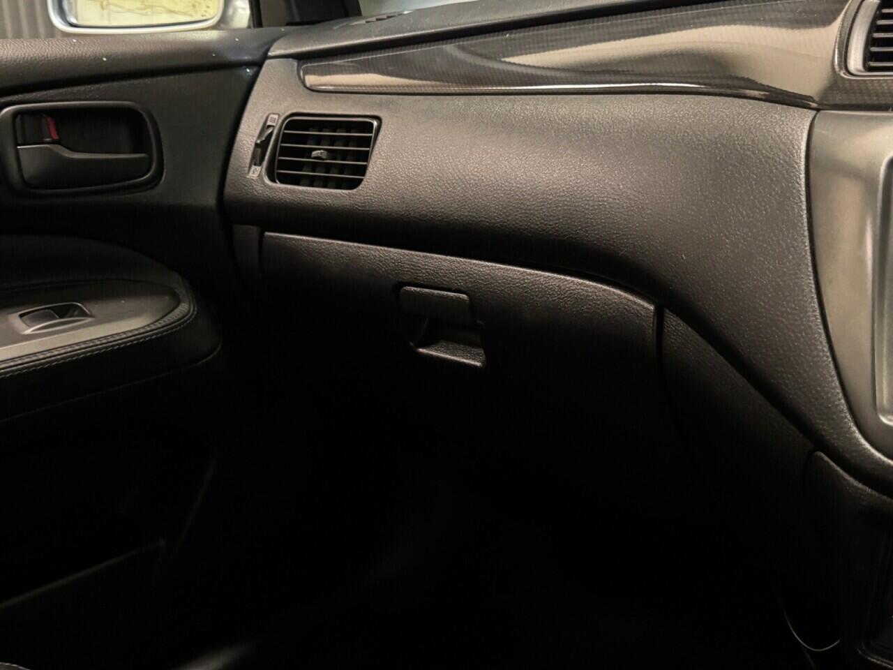 Mitsubishi Lancer view 20