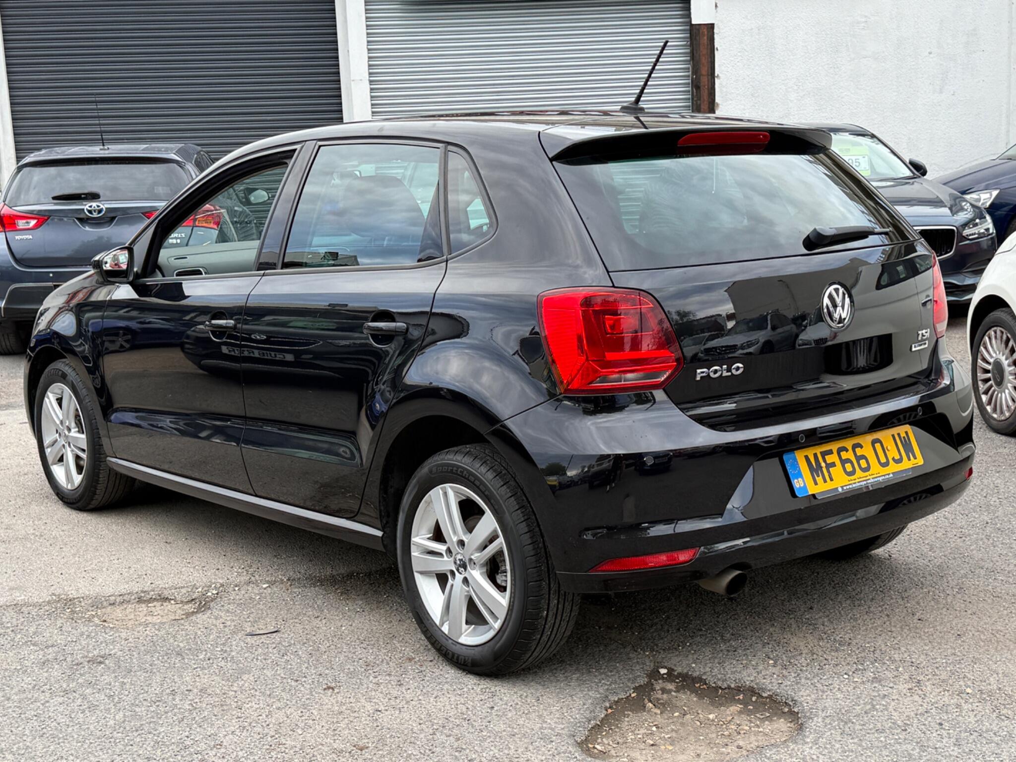 Volkswagen Polo - Image 13