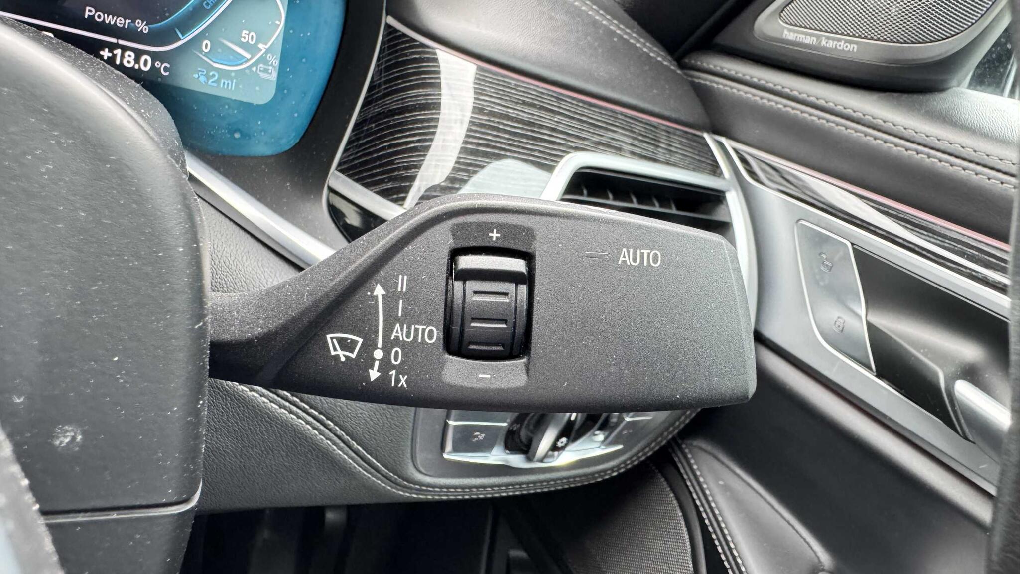 BMW 7 Series view 29