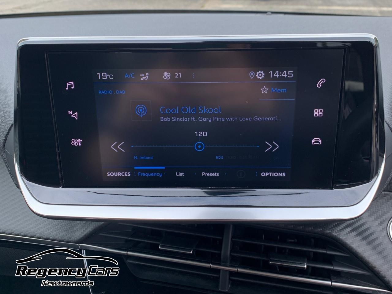 Peugeot 208 view 33
