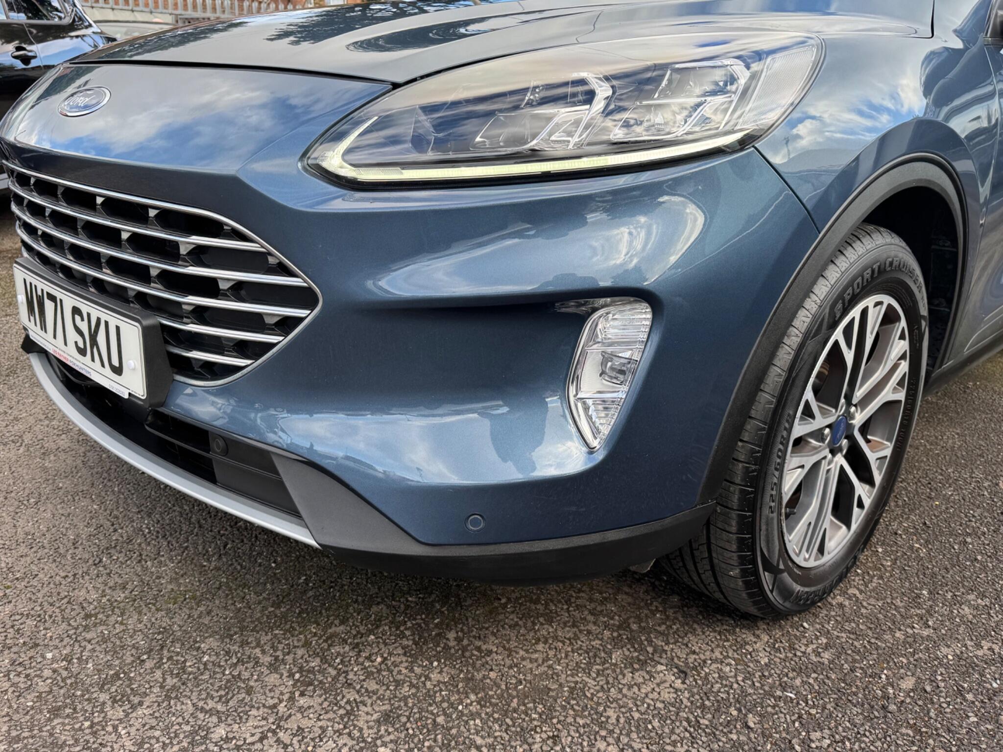 Ford Kuga view 25