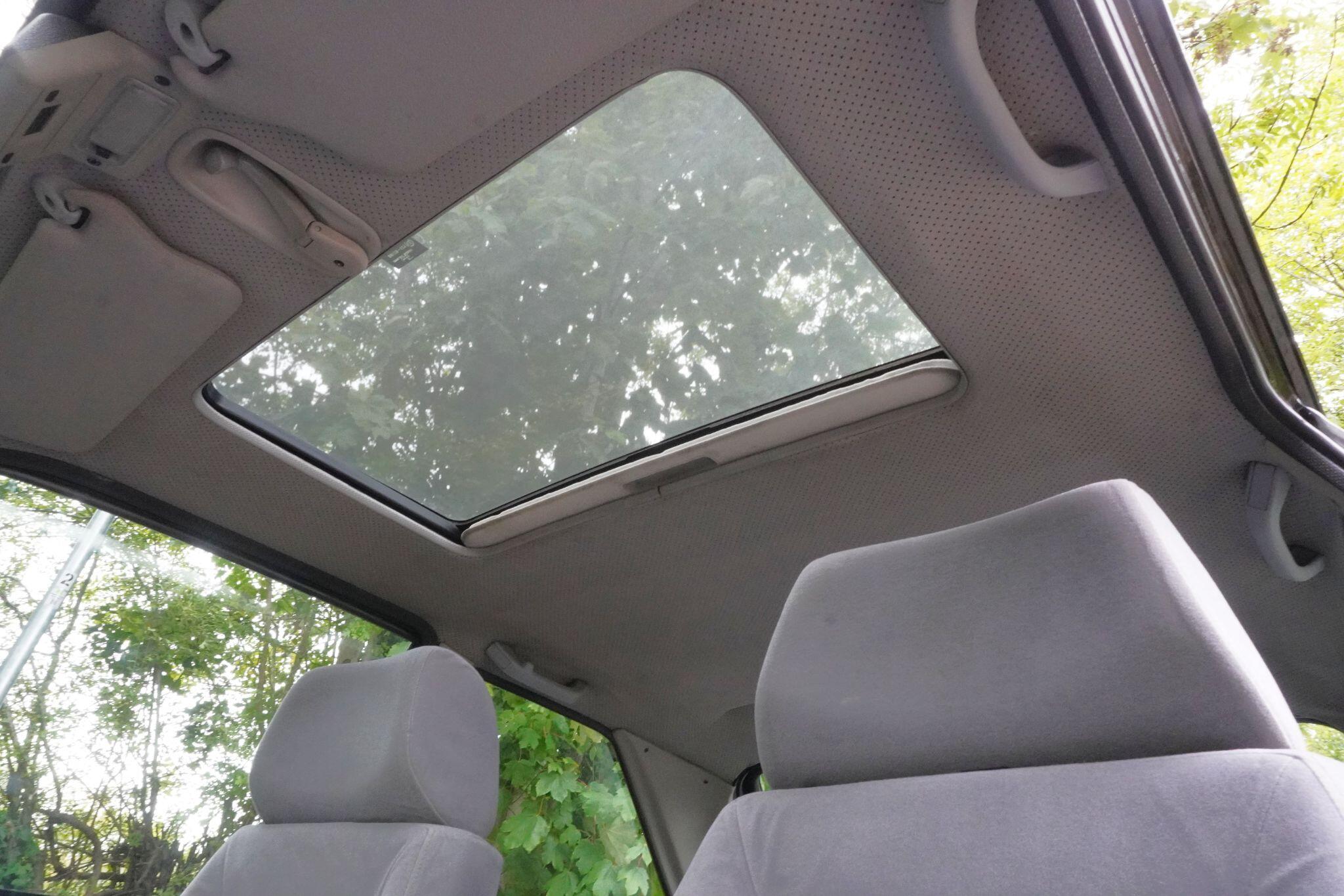 Ford Escort view 48