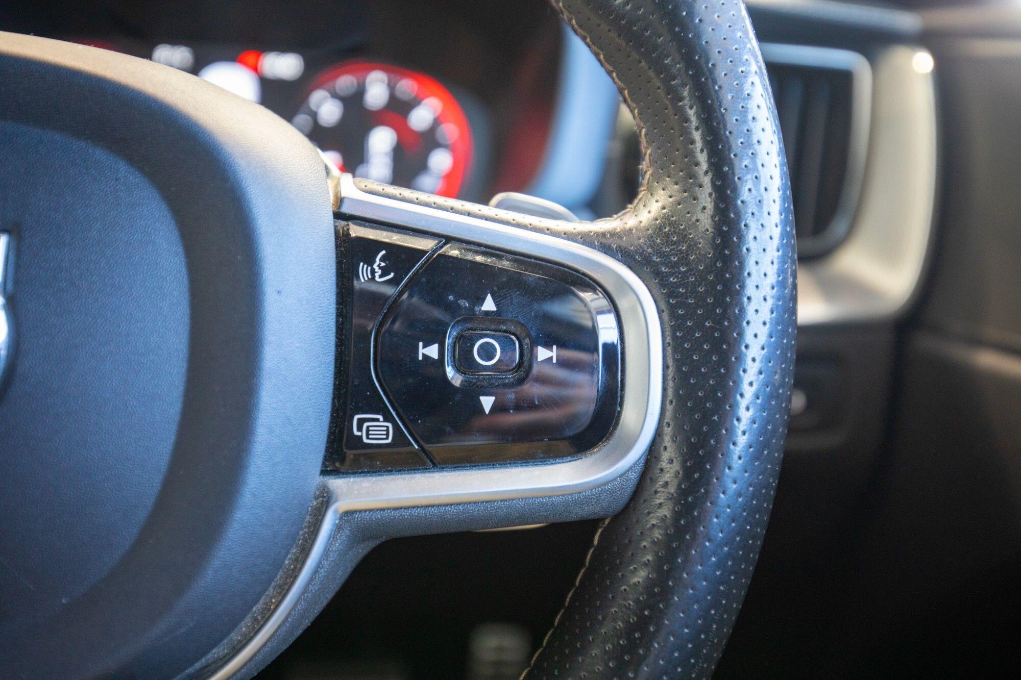 Volvo XC60 view 18
