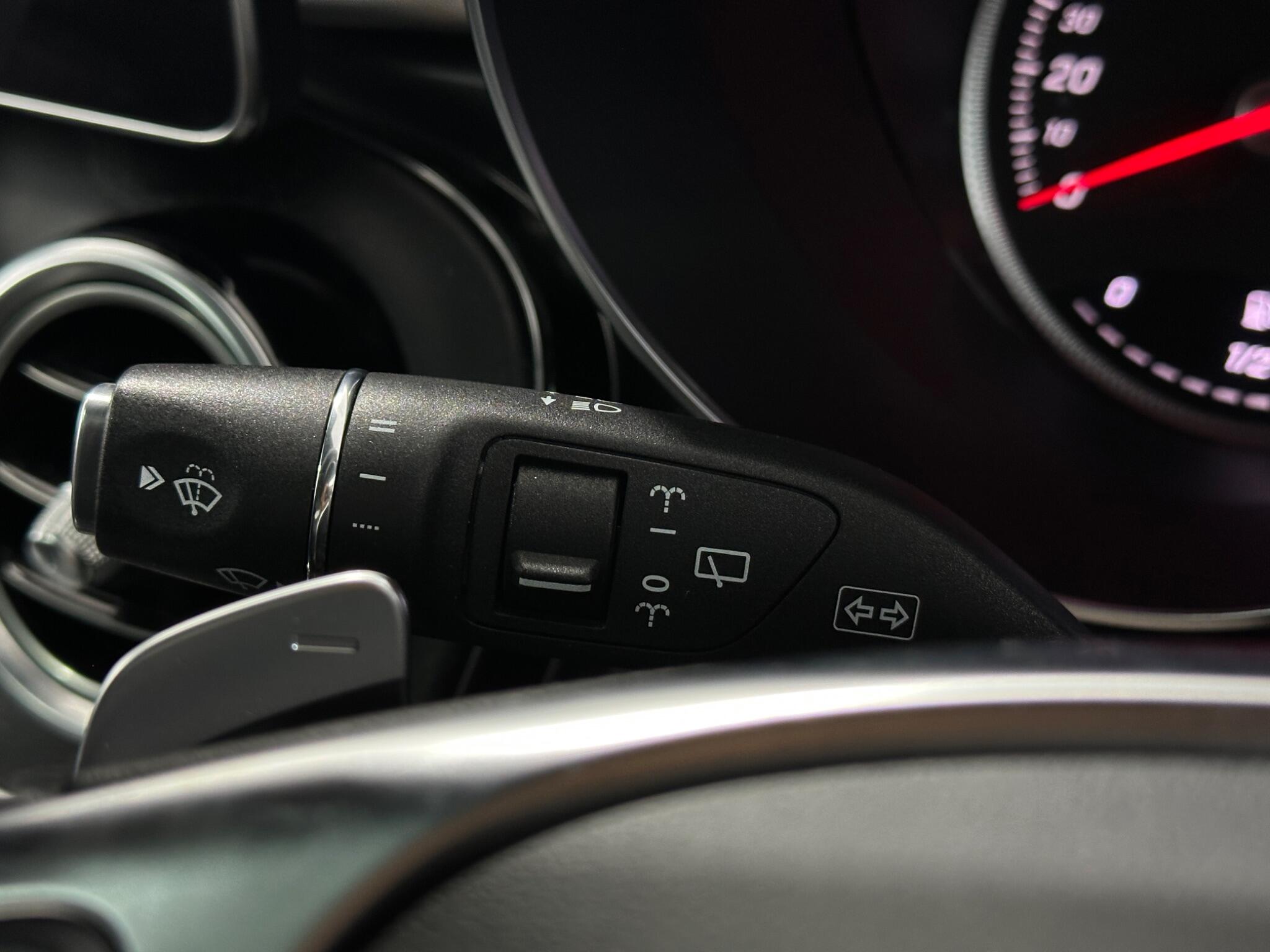 Mercedes-Benz GLC view 13