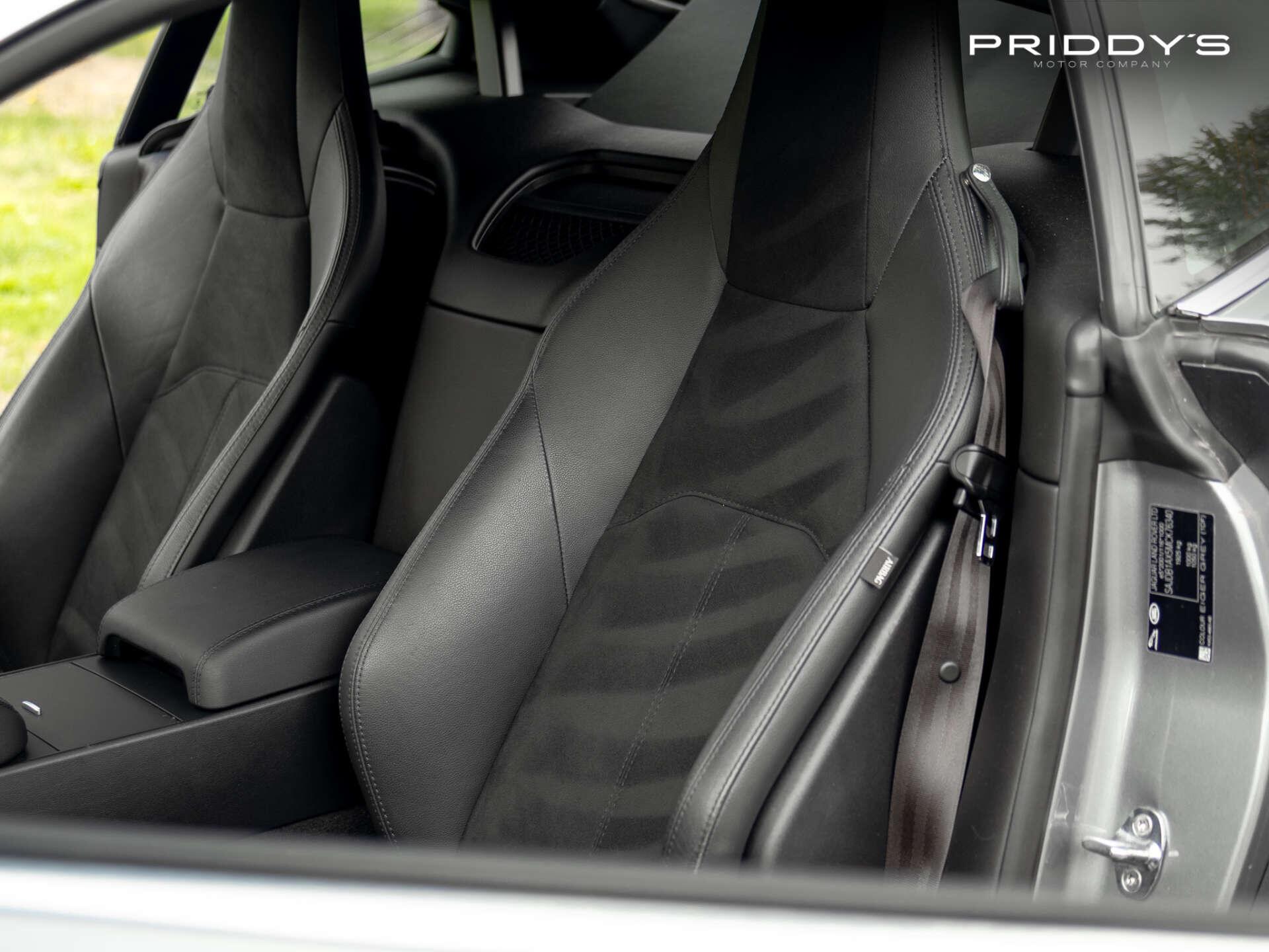 Jaguar F-Type view 21