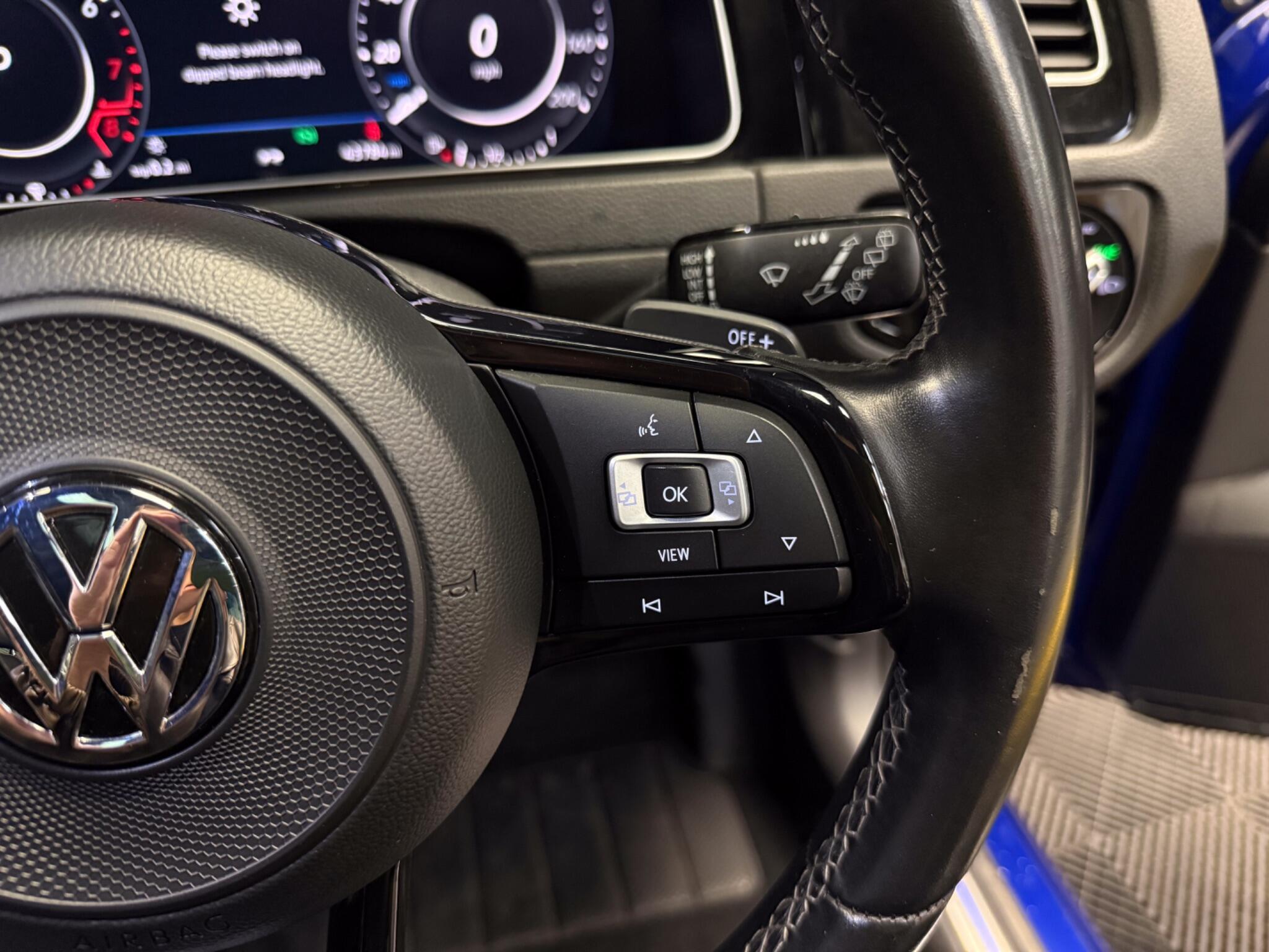 Volkswagen Golf view 33