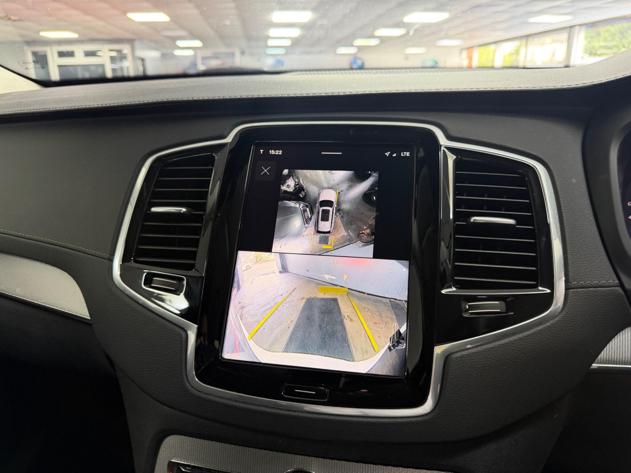 Volvo XC90 view 35