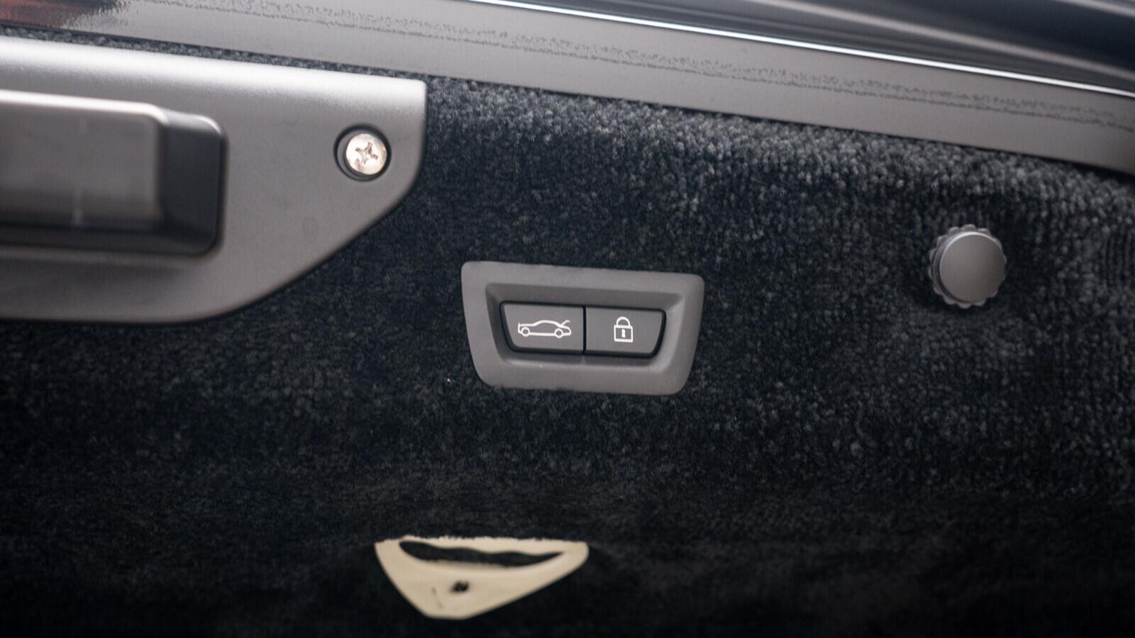 Rolls-Royce Dawn view 50