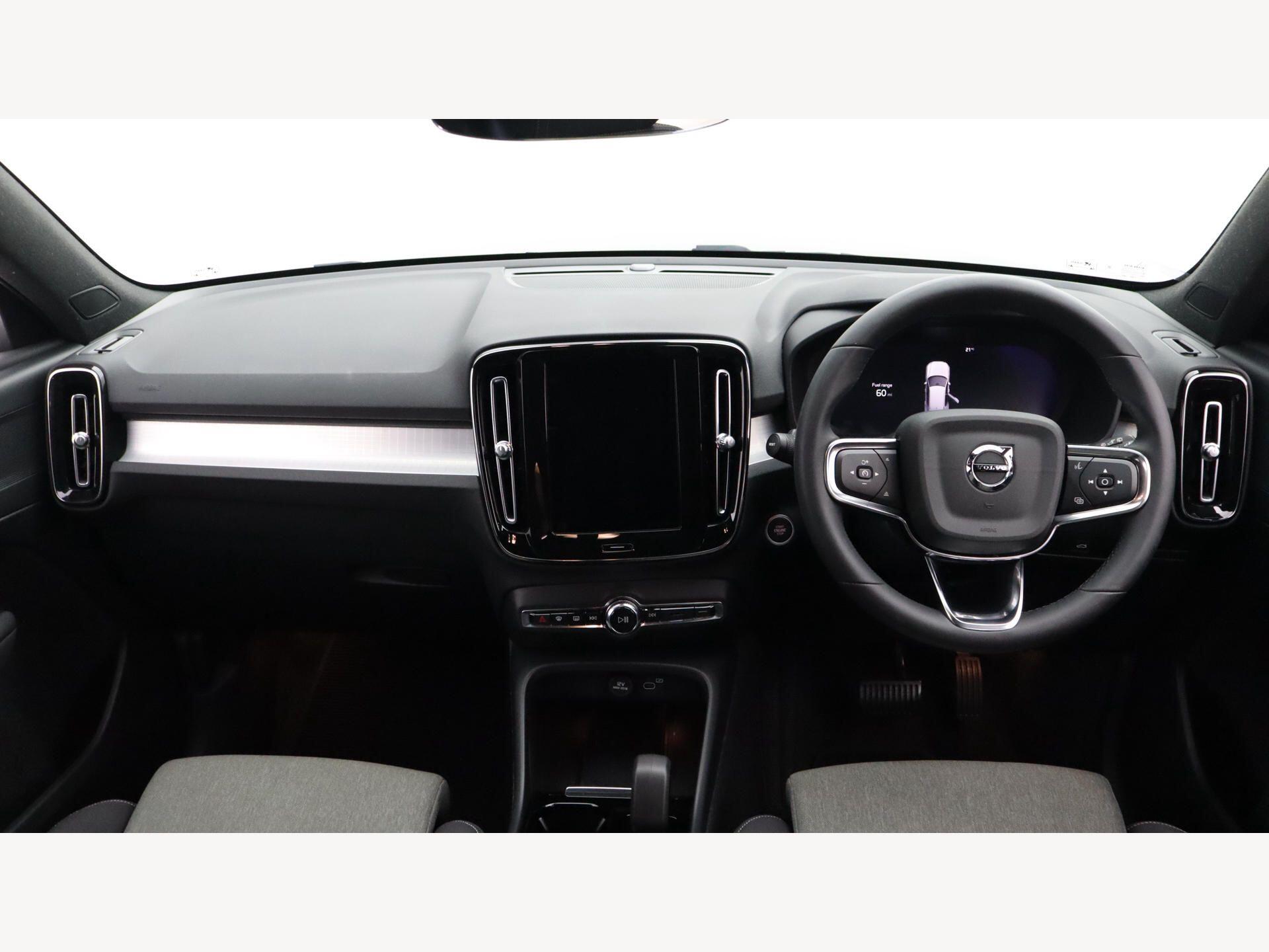 Volvo XC40 view 6