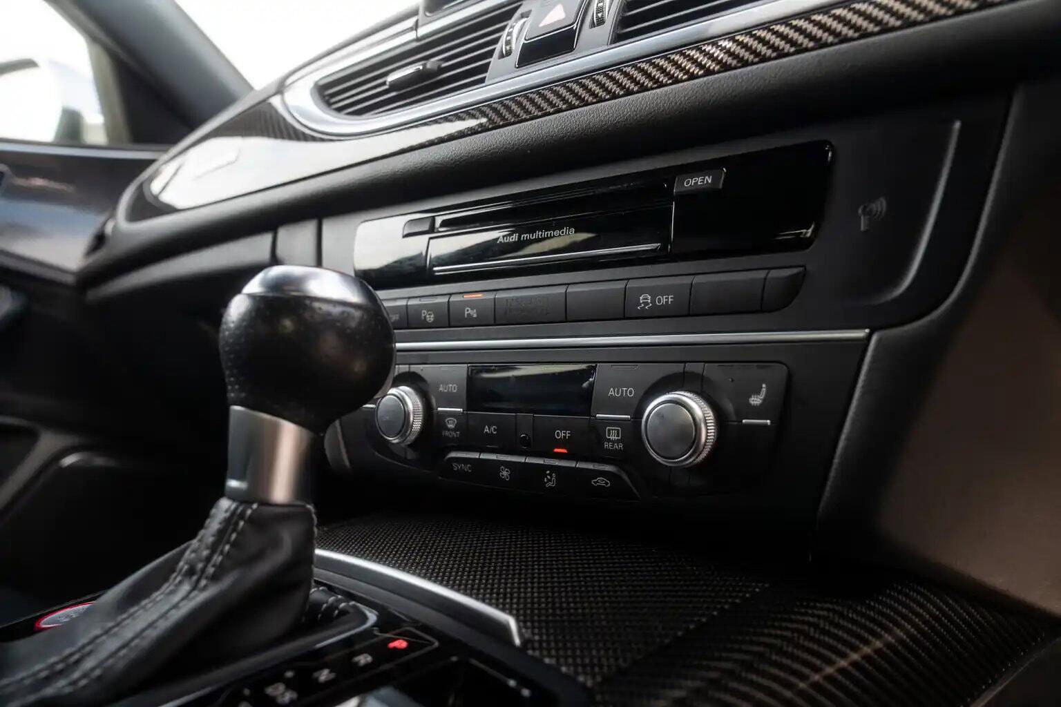 Audi RS6 view 29