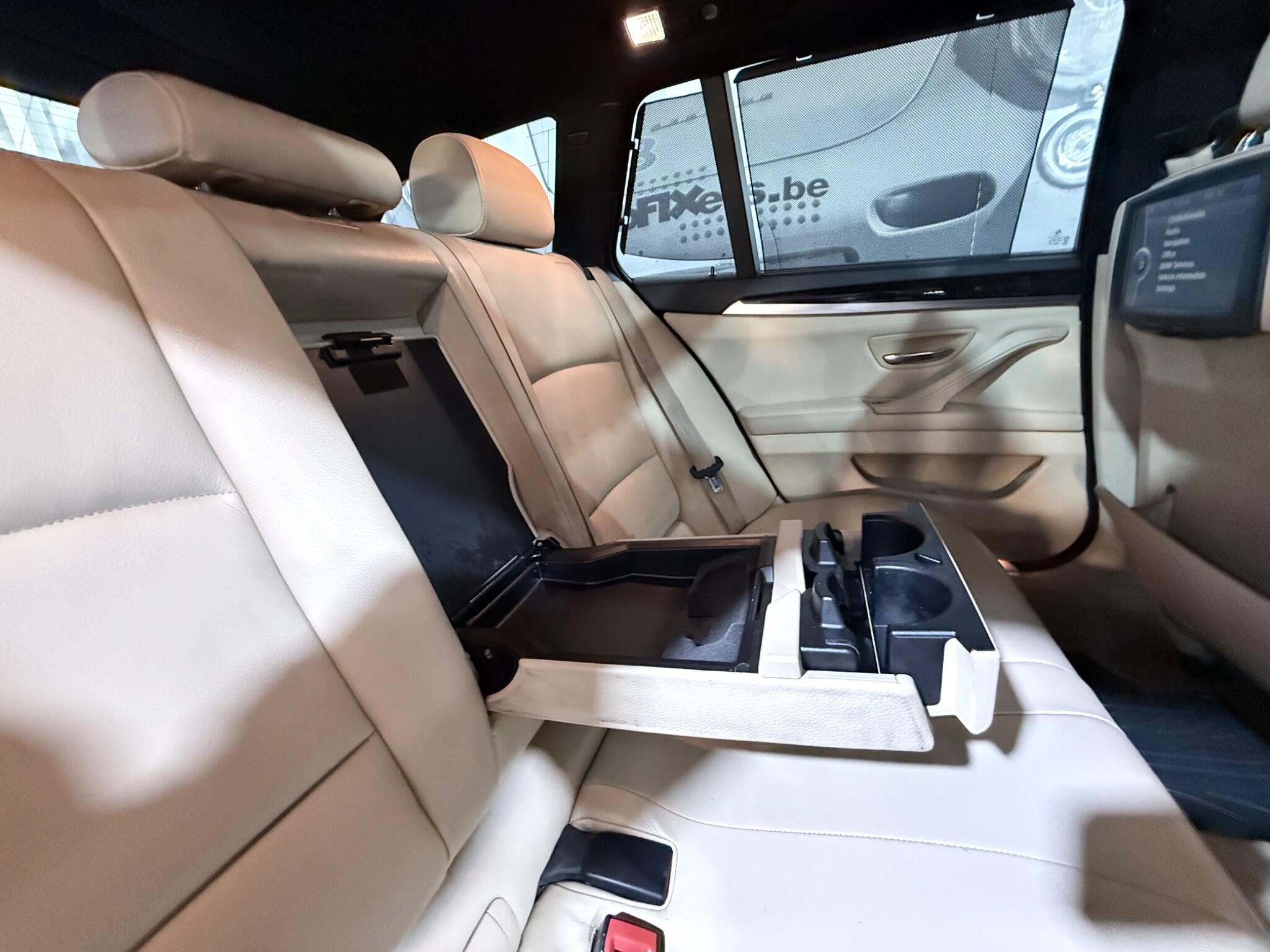 BMW 5 Series view 21